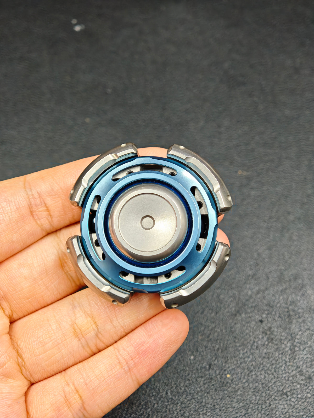 Resonance Titanium
