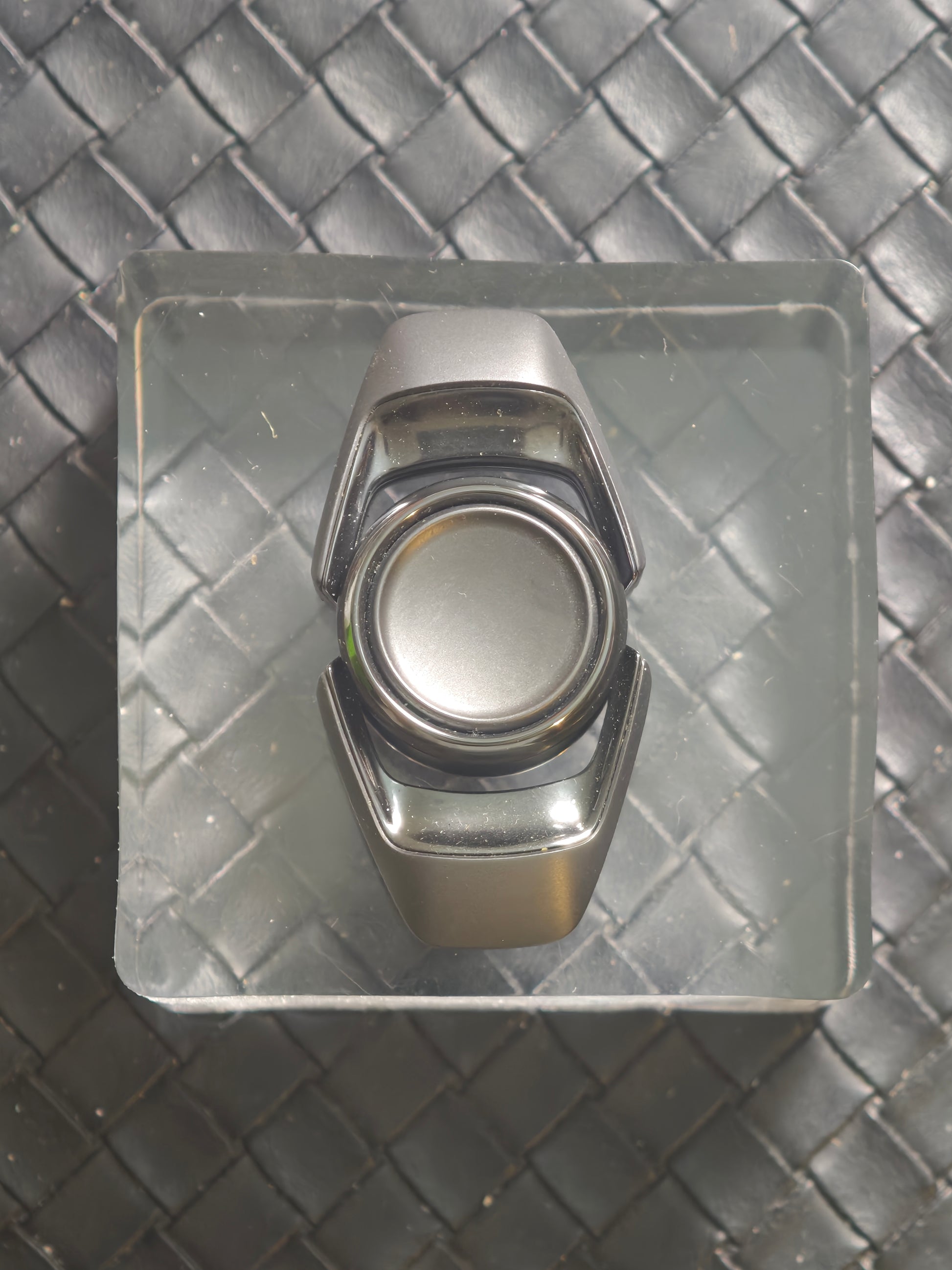 Liquid Zirconium