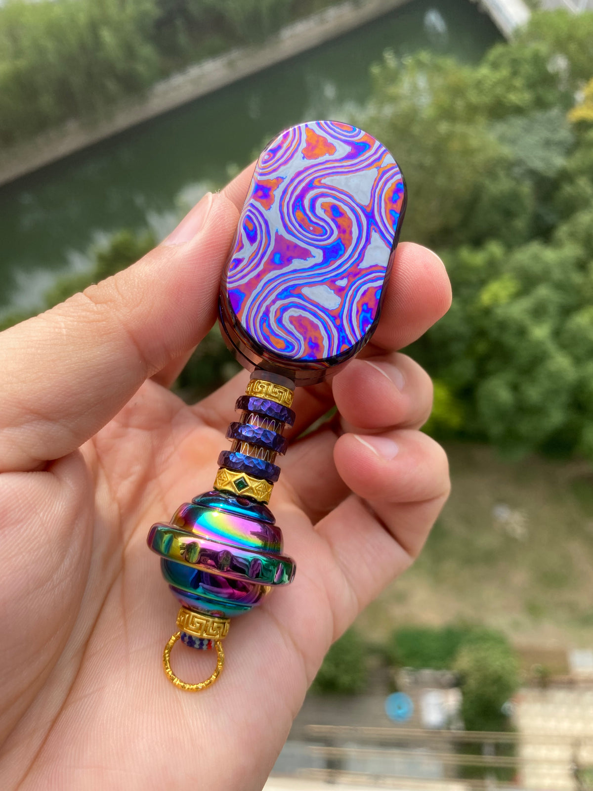 F2.9 Zircuti