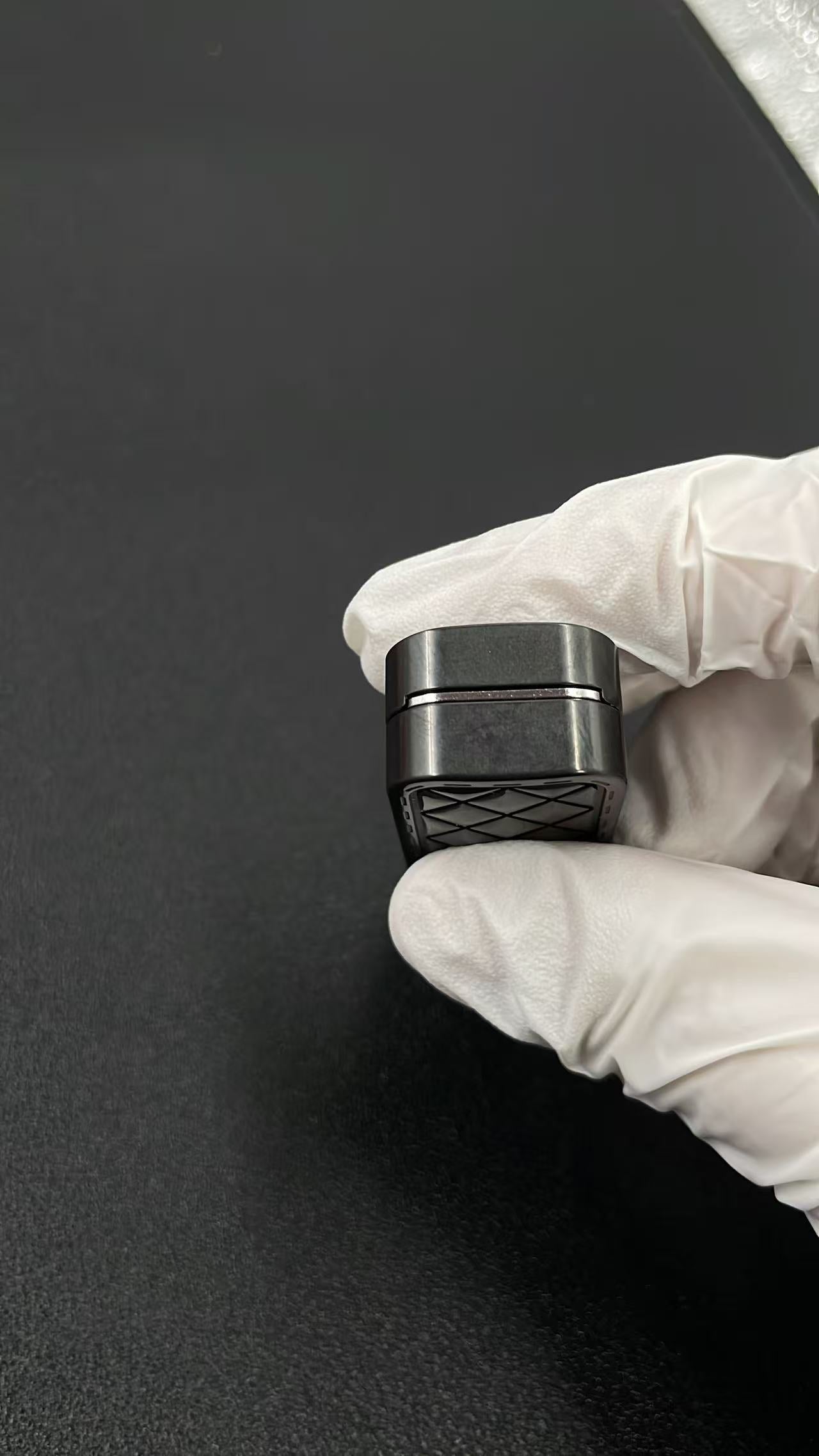Feng Ling Zirconium
