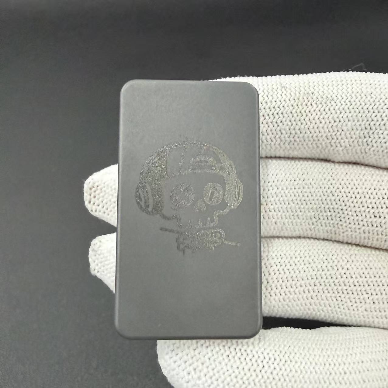 Mute Zirconium