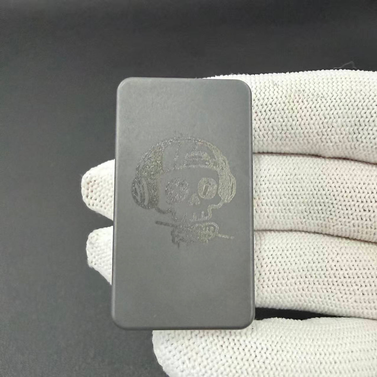 Mute Zirconium