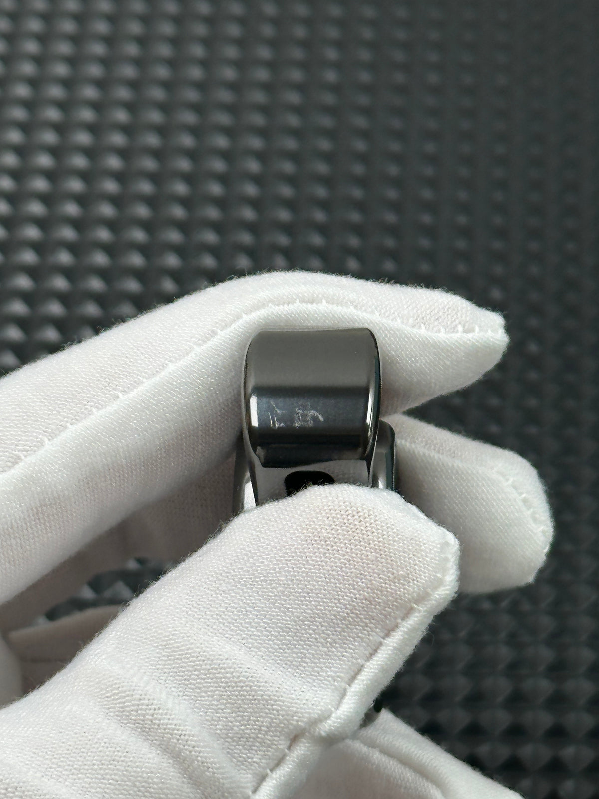 Floating Shadow Pro Zirconium