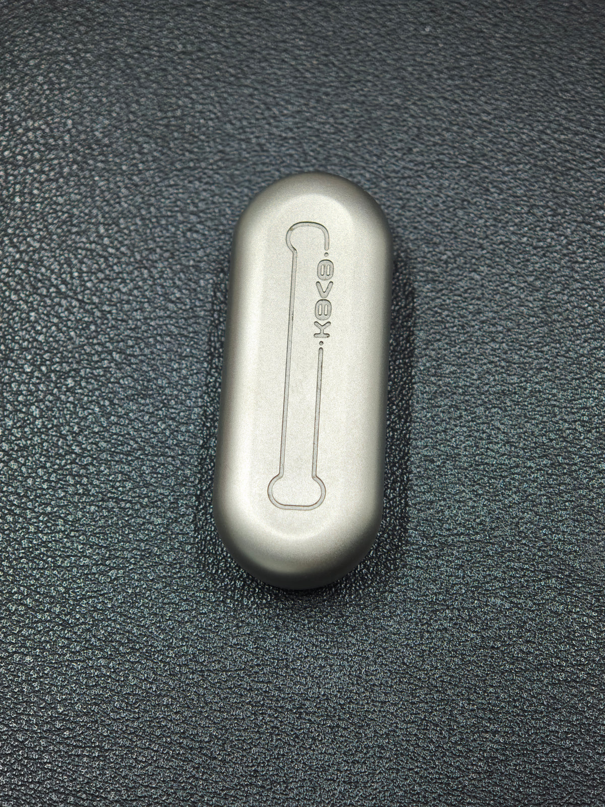Floating Cloud Titanium