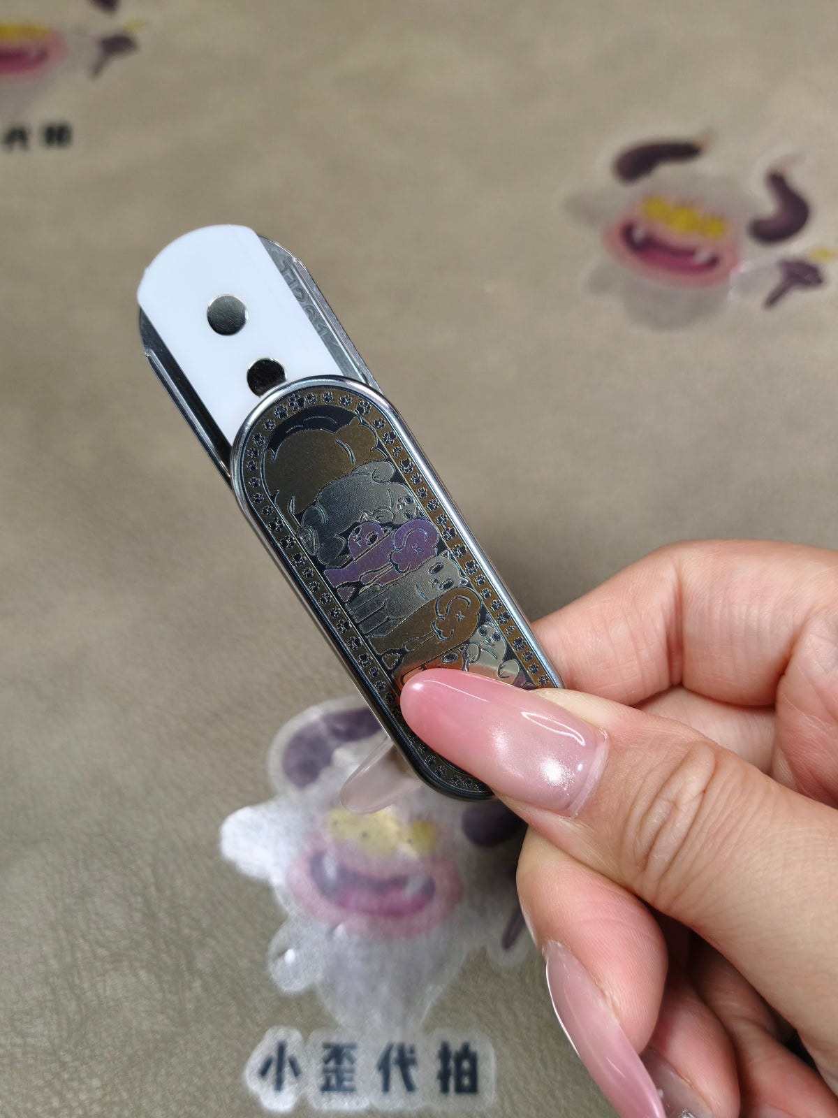 Ming Yin Titanium Color-Anodized Engraved