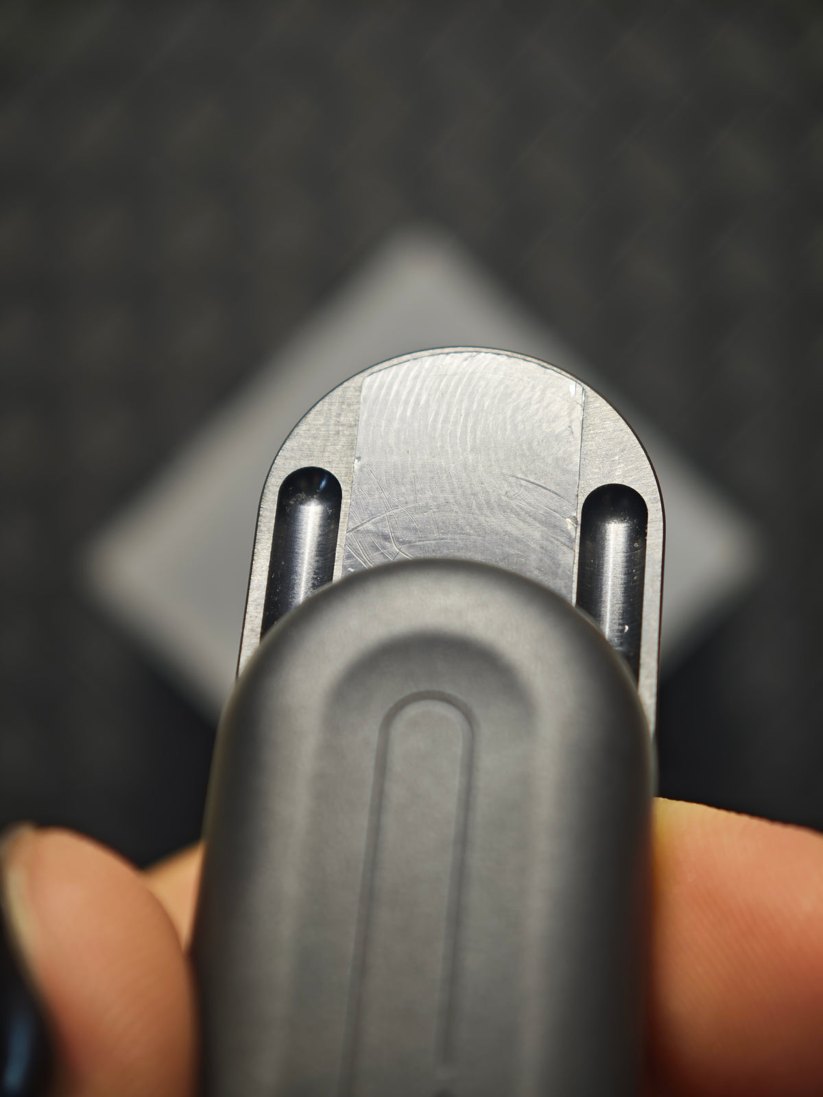 Floating Cloud Zirconium Brushed
