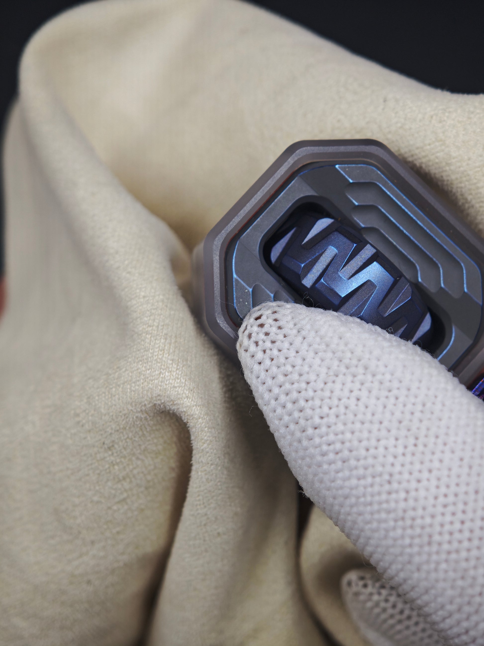 Cracker Mokuti Titanium Zirconium