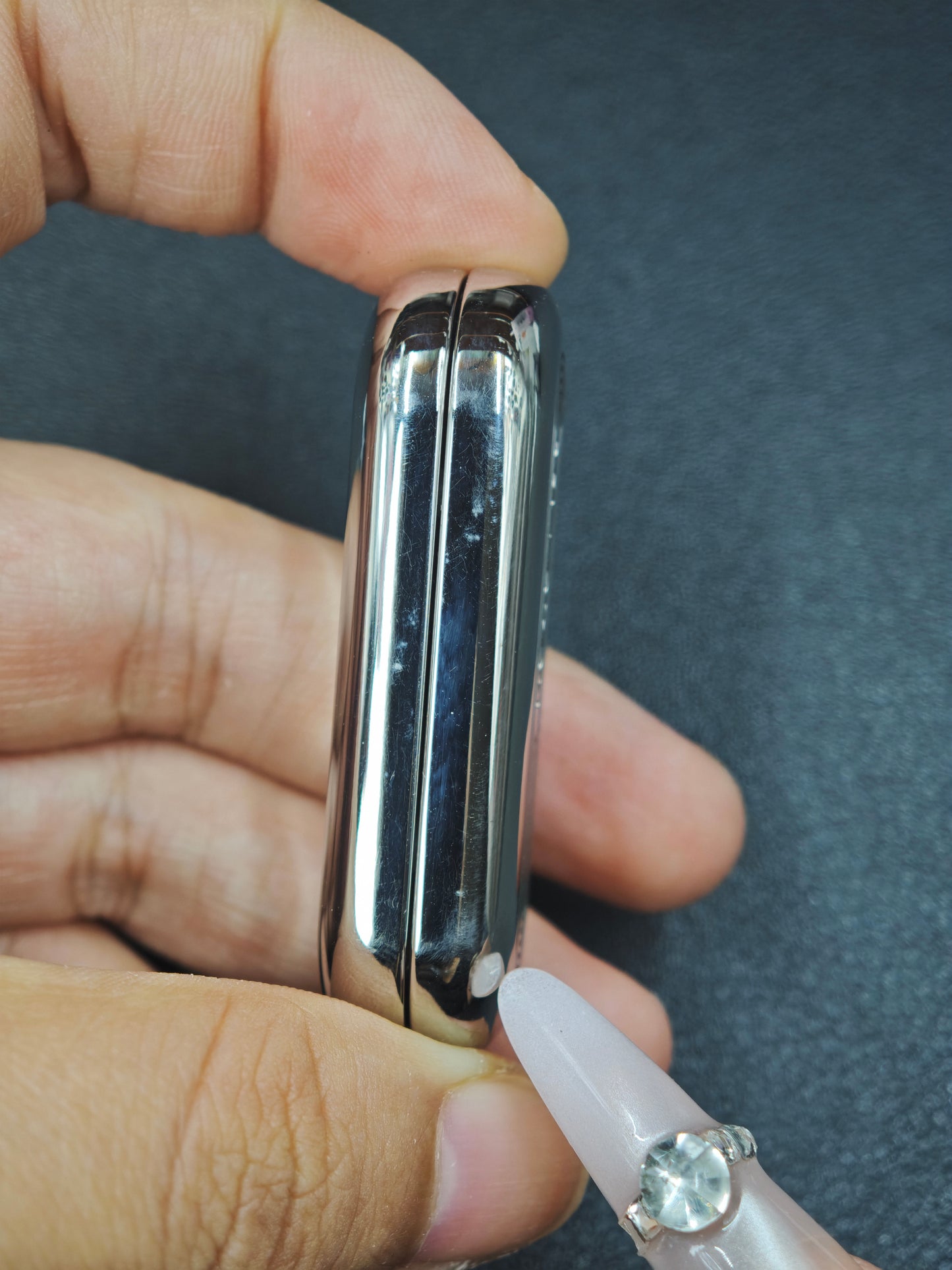 Floating Cloud Titanium