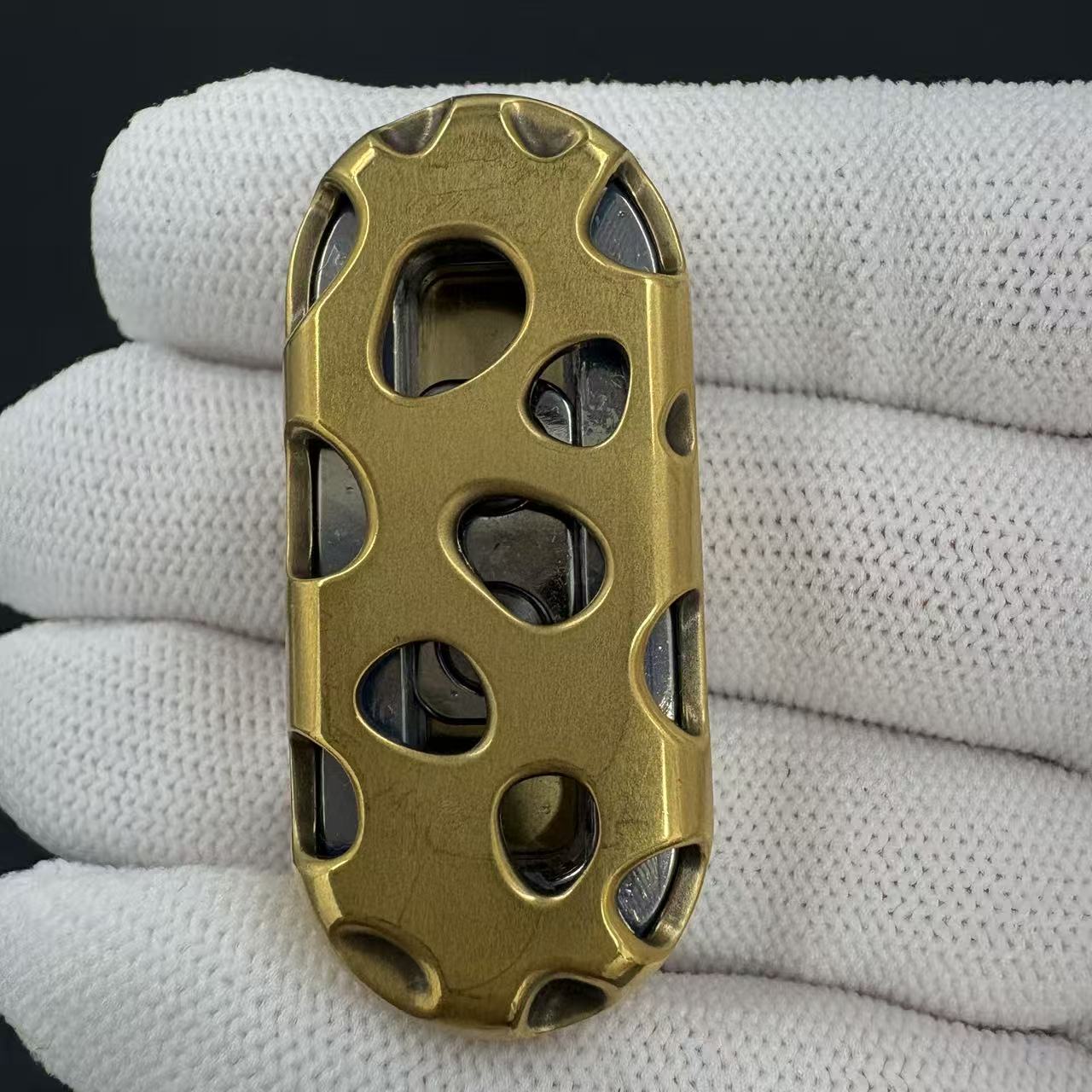 Top B Fingerprint Brass
