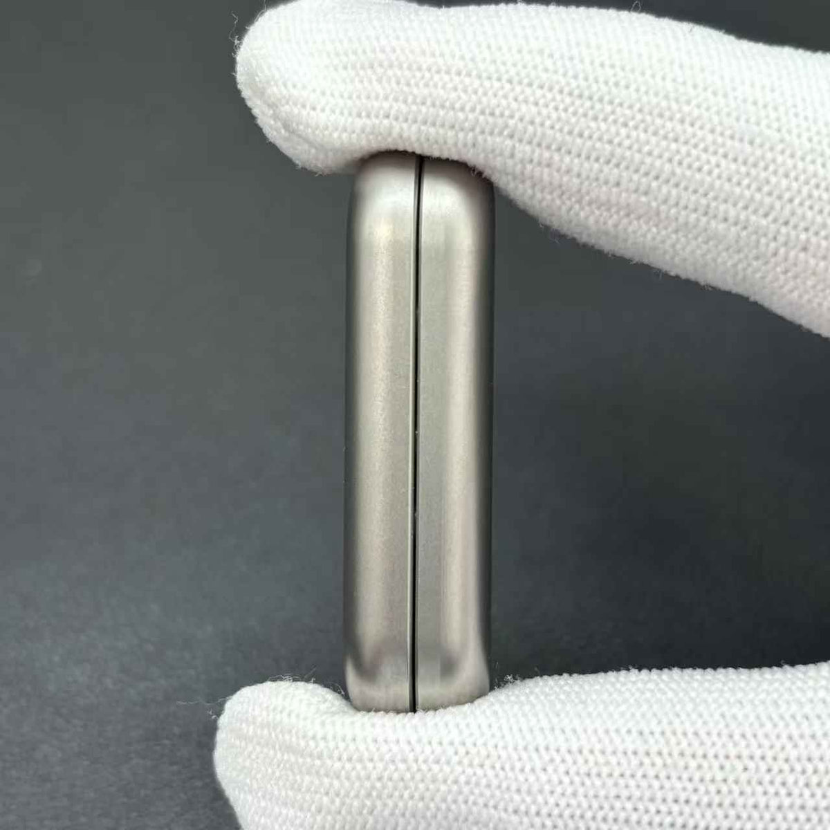 Floating Cloud Titanium