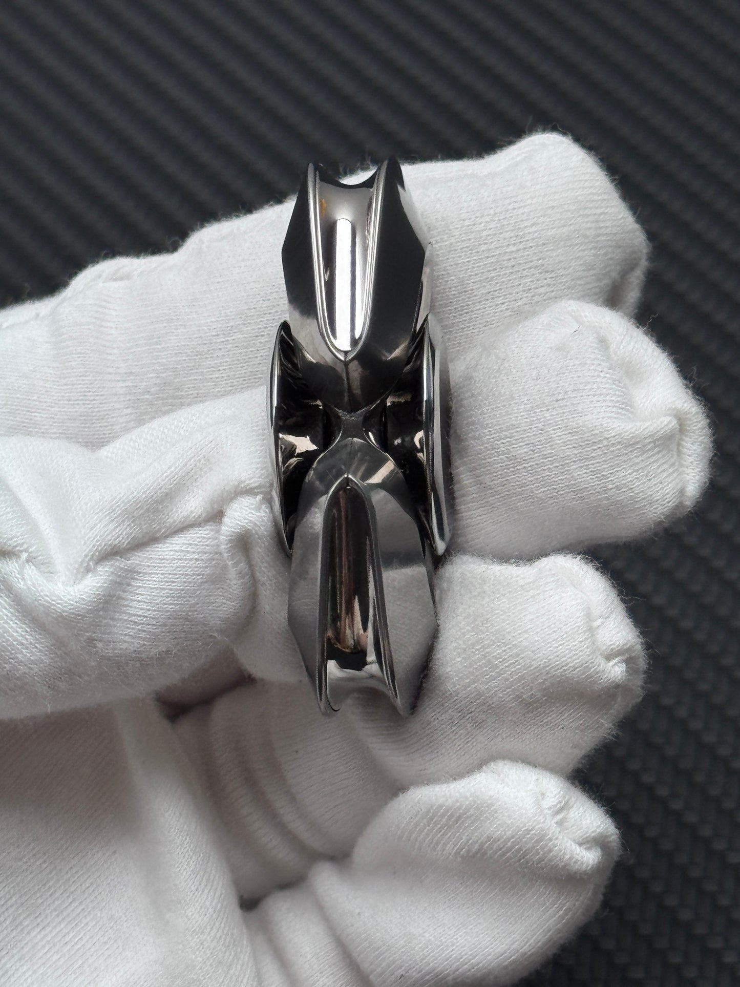 Lentic Titanium