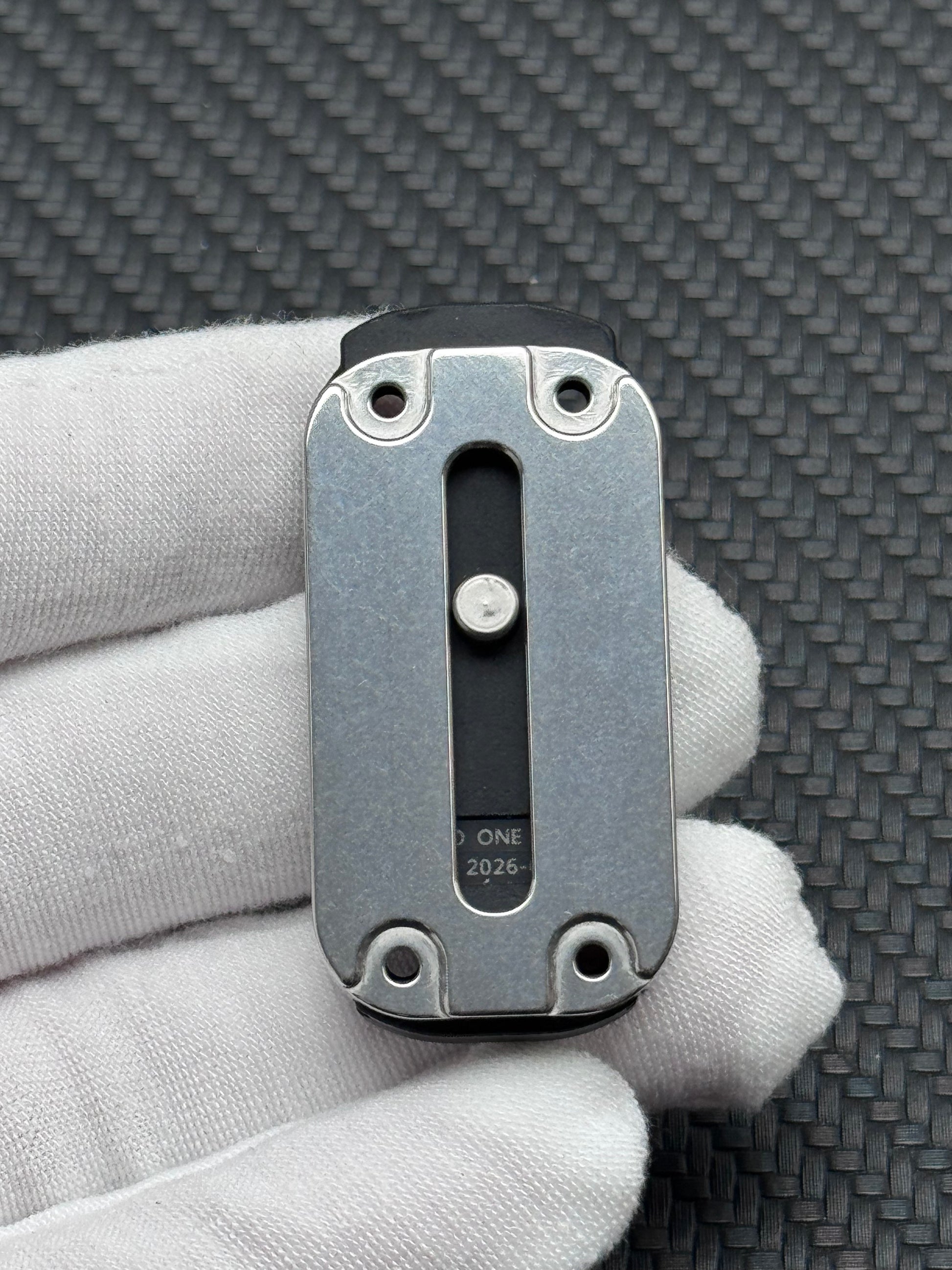 01EDC Dense Stainless Steel
