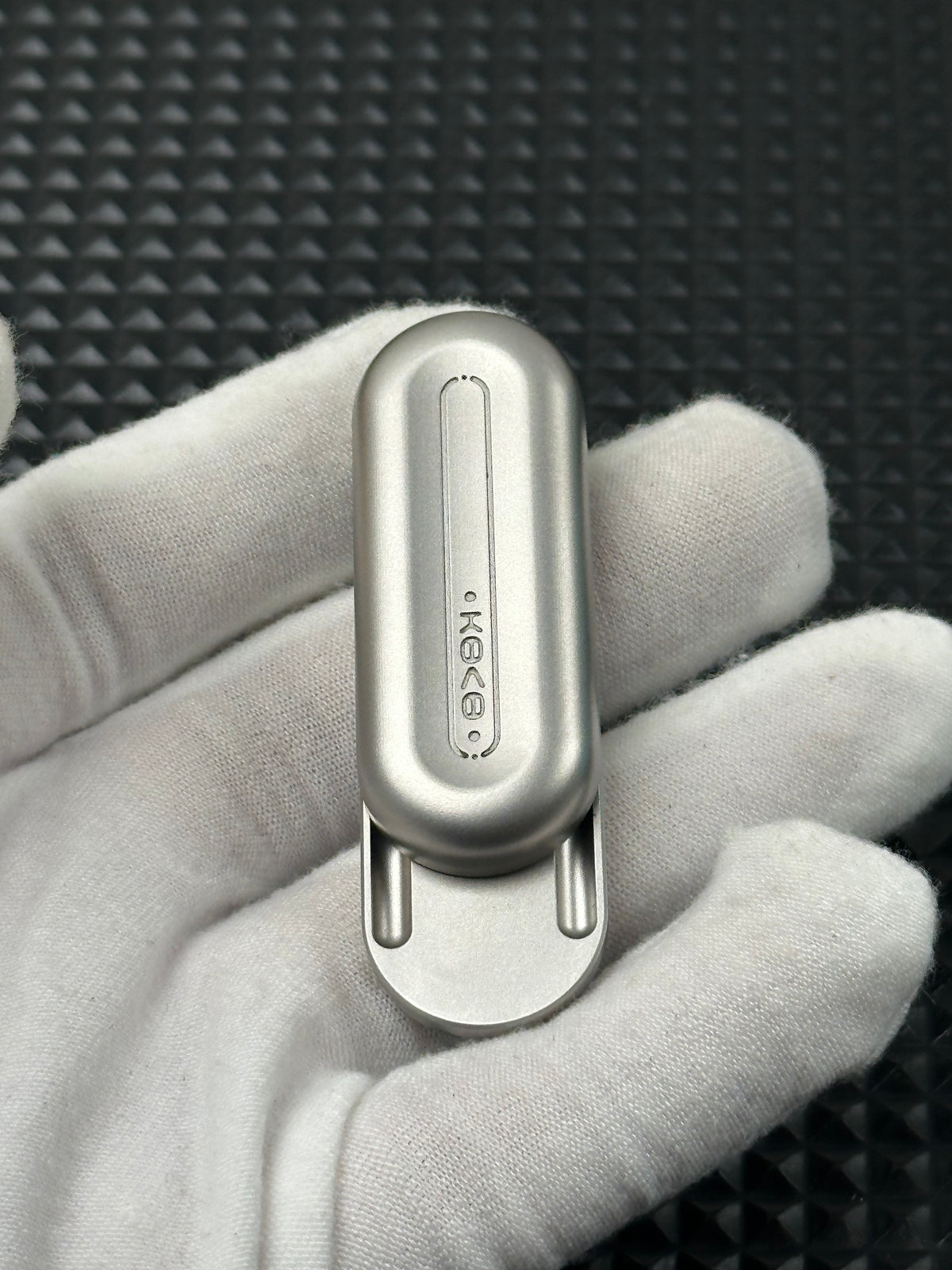 Floating Cloud Stainless Steel