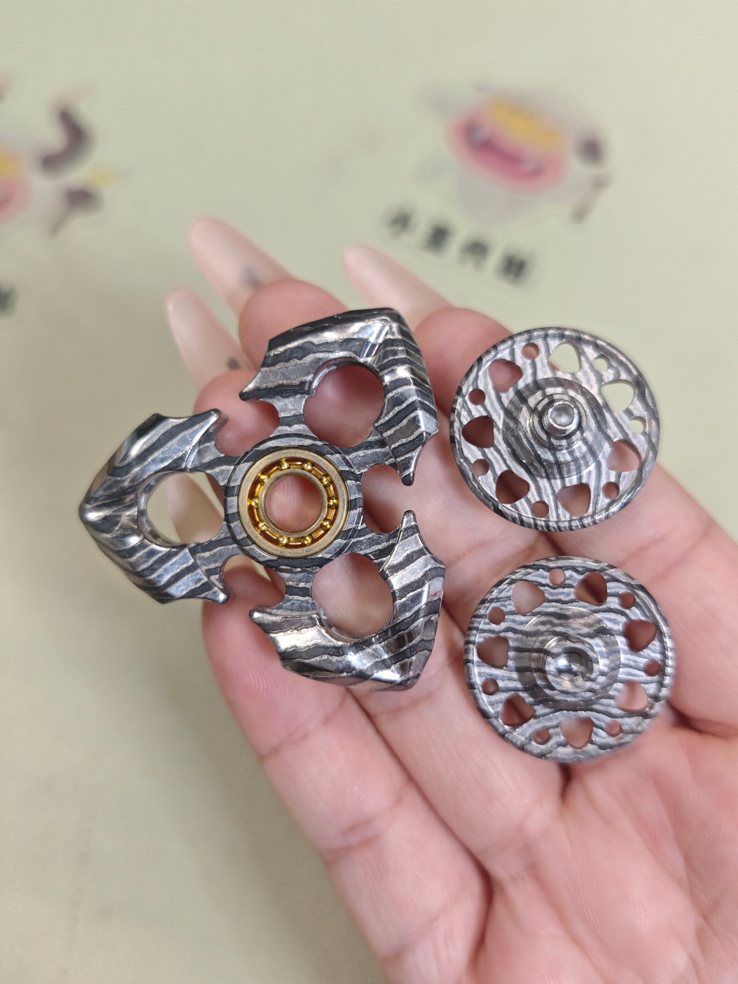 Lotus Zircuti