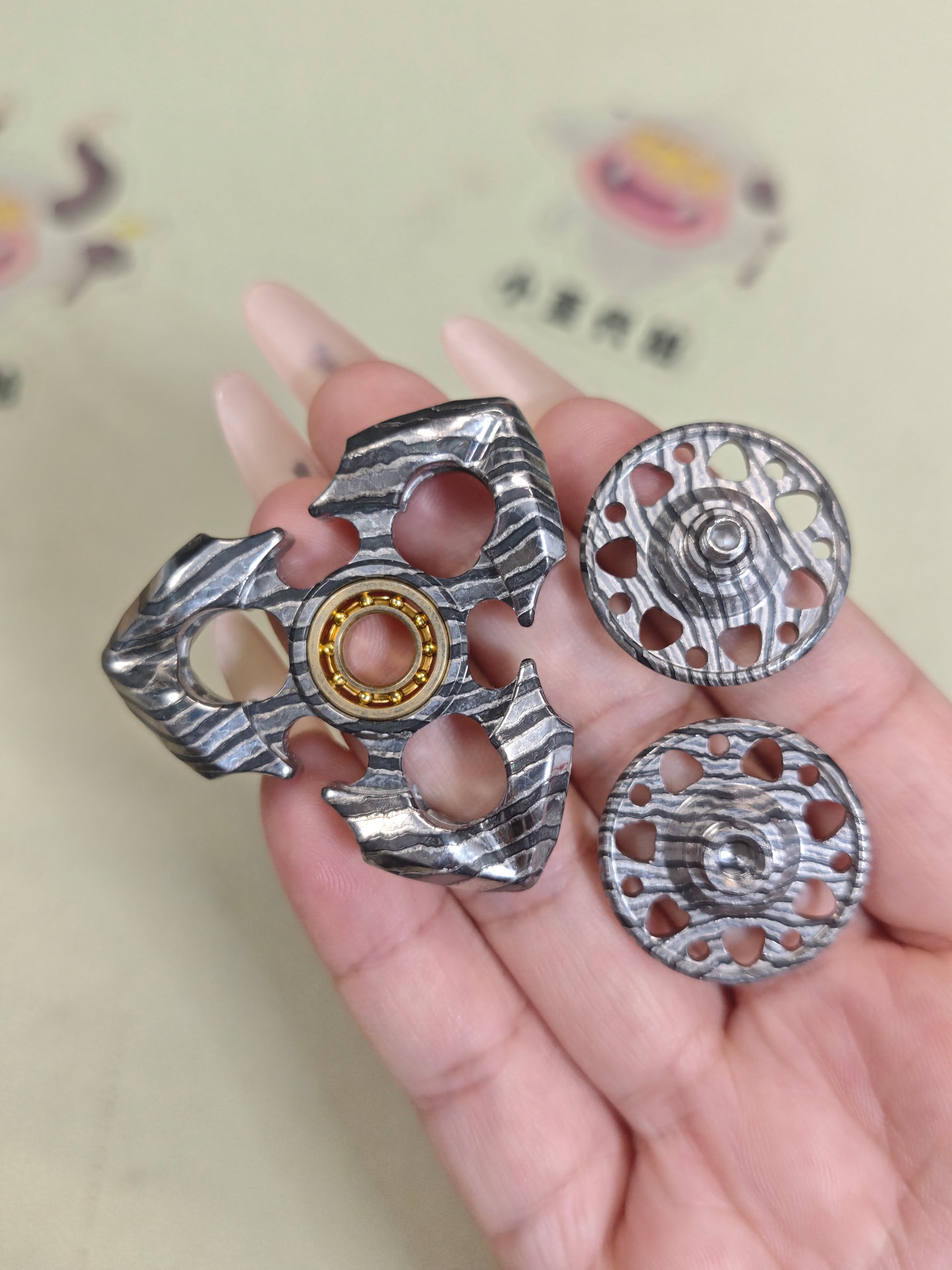 Lotus Zircuti
