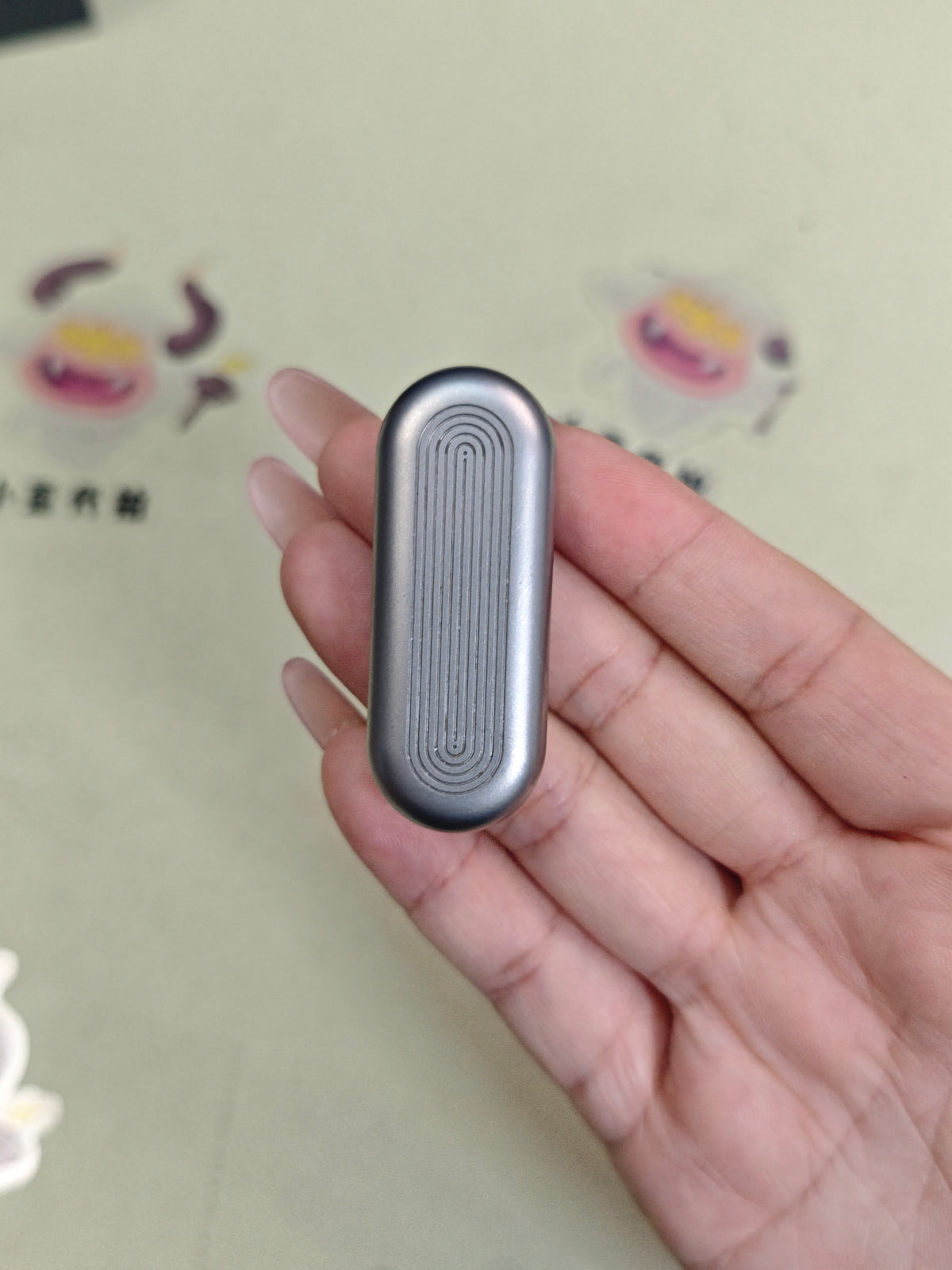 Floating Cloud Titanium