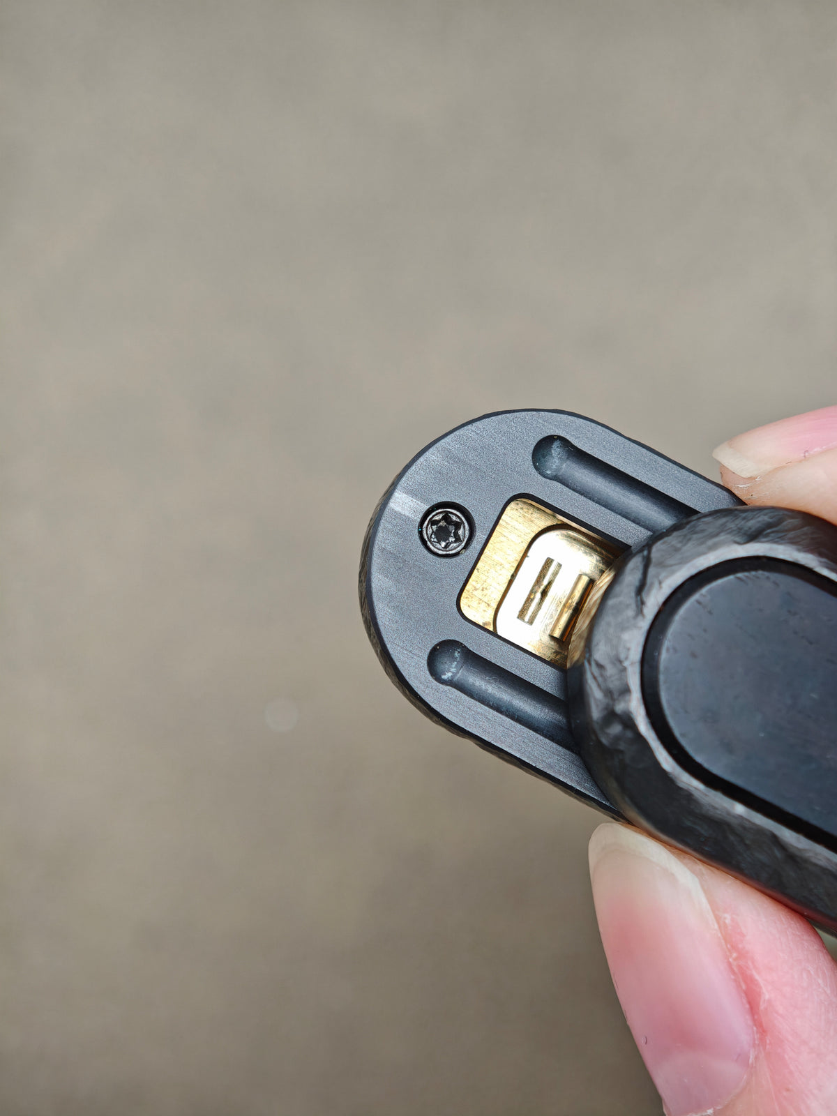 Lucky Draw Zirconium Stone Textured Engraved
