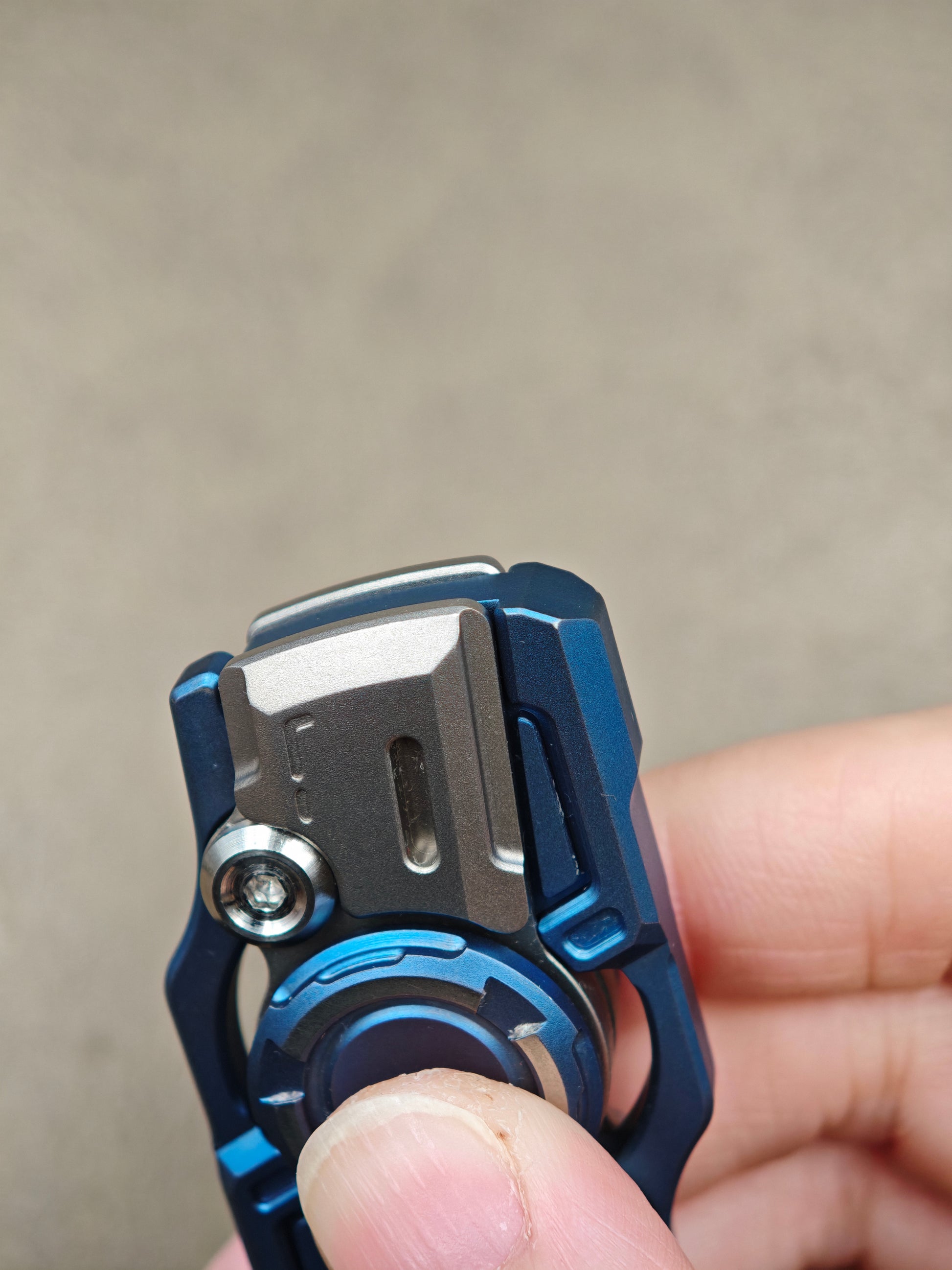 RX 02 Titanium