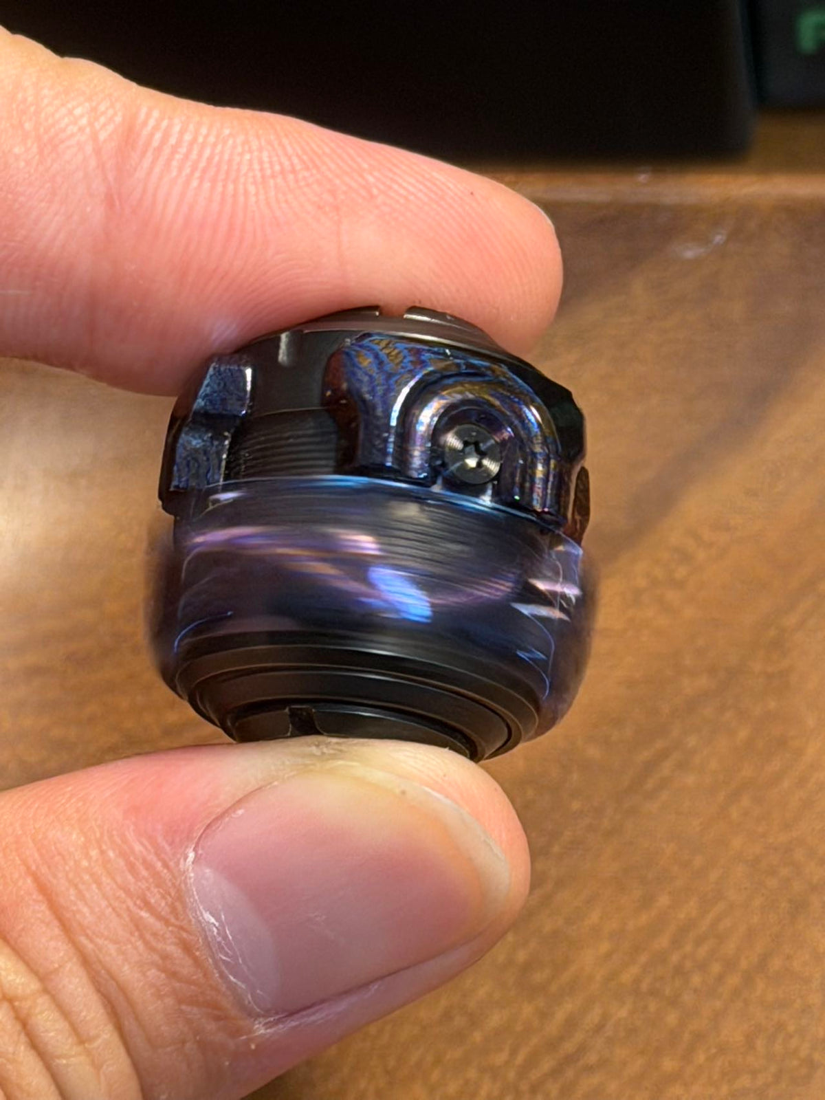 SHAKE Titanium