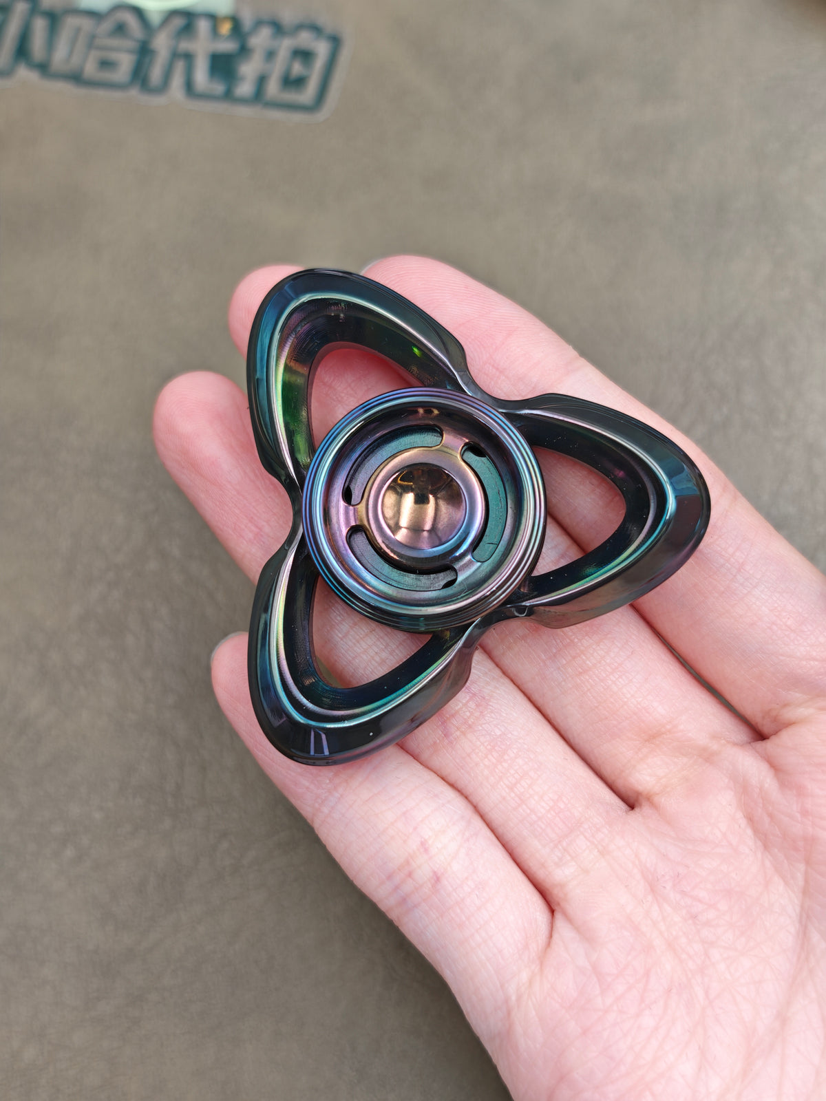Cat's Eye Zirconium Oil Slick