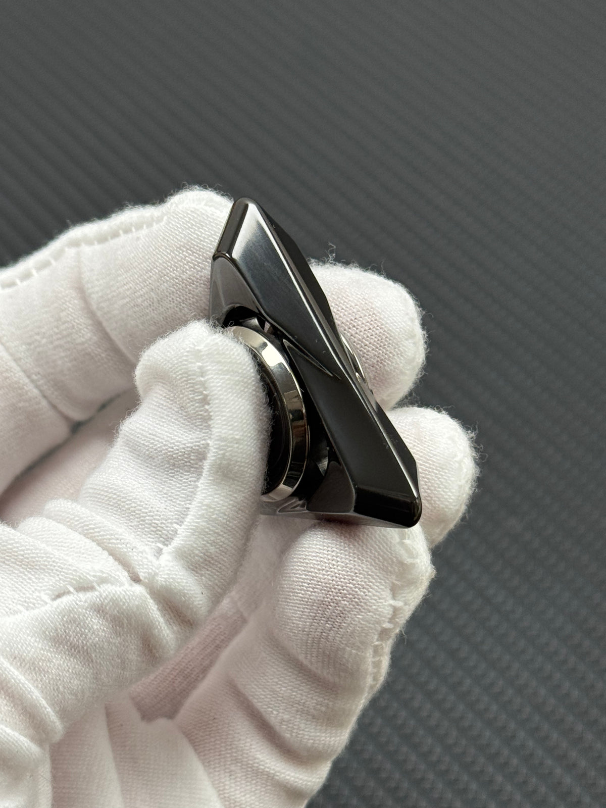Ling Guang Zirconium Polished
