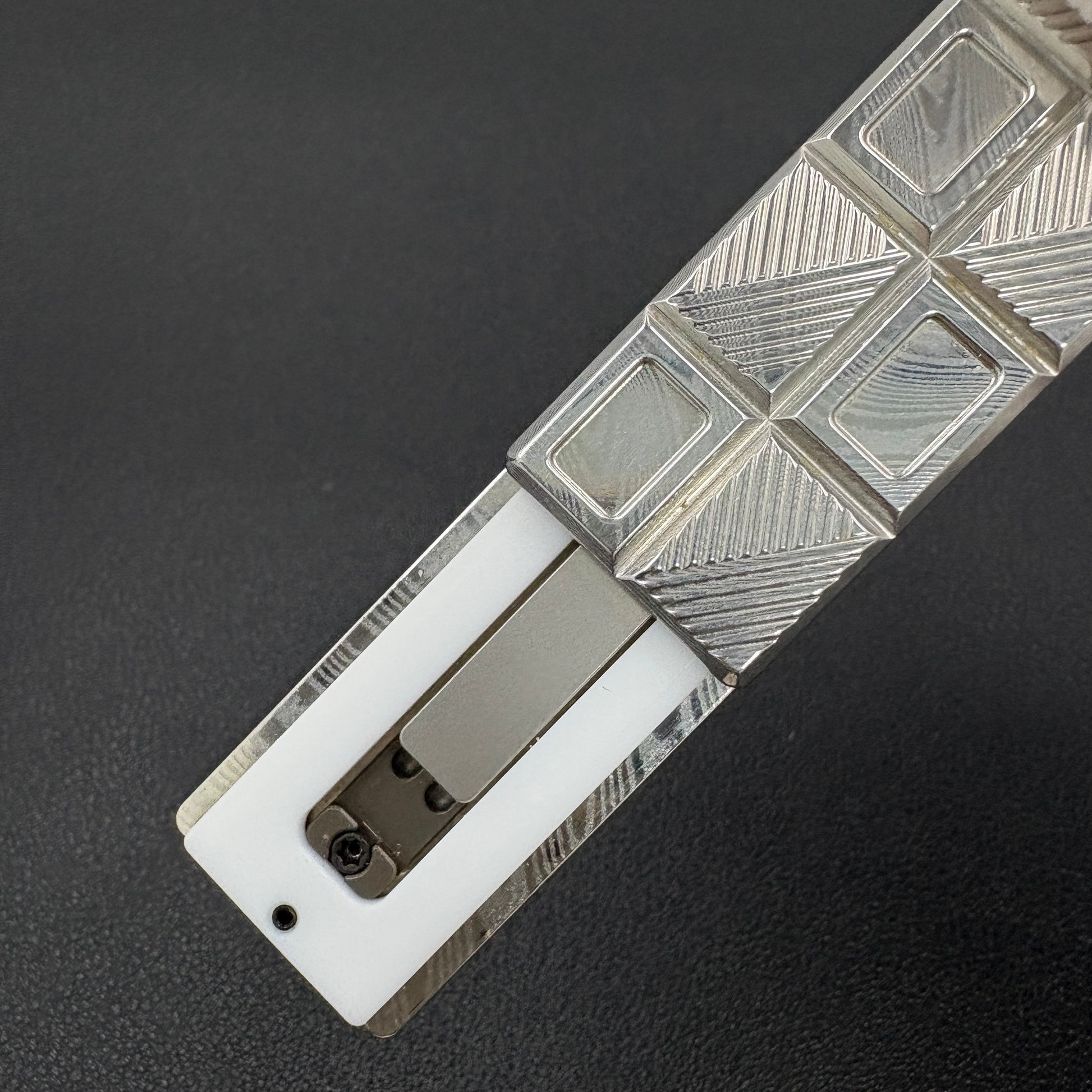 Ultra Thin Wafer Damasteel