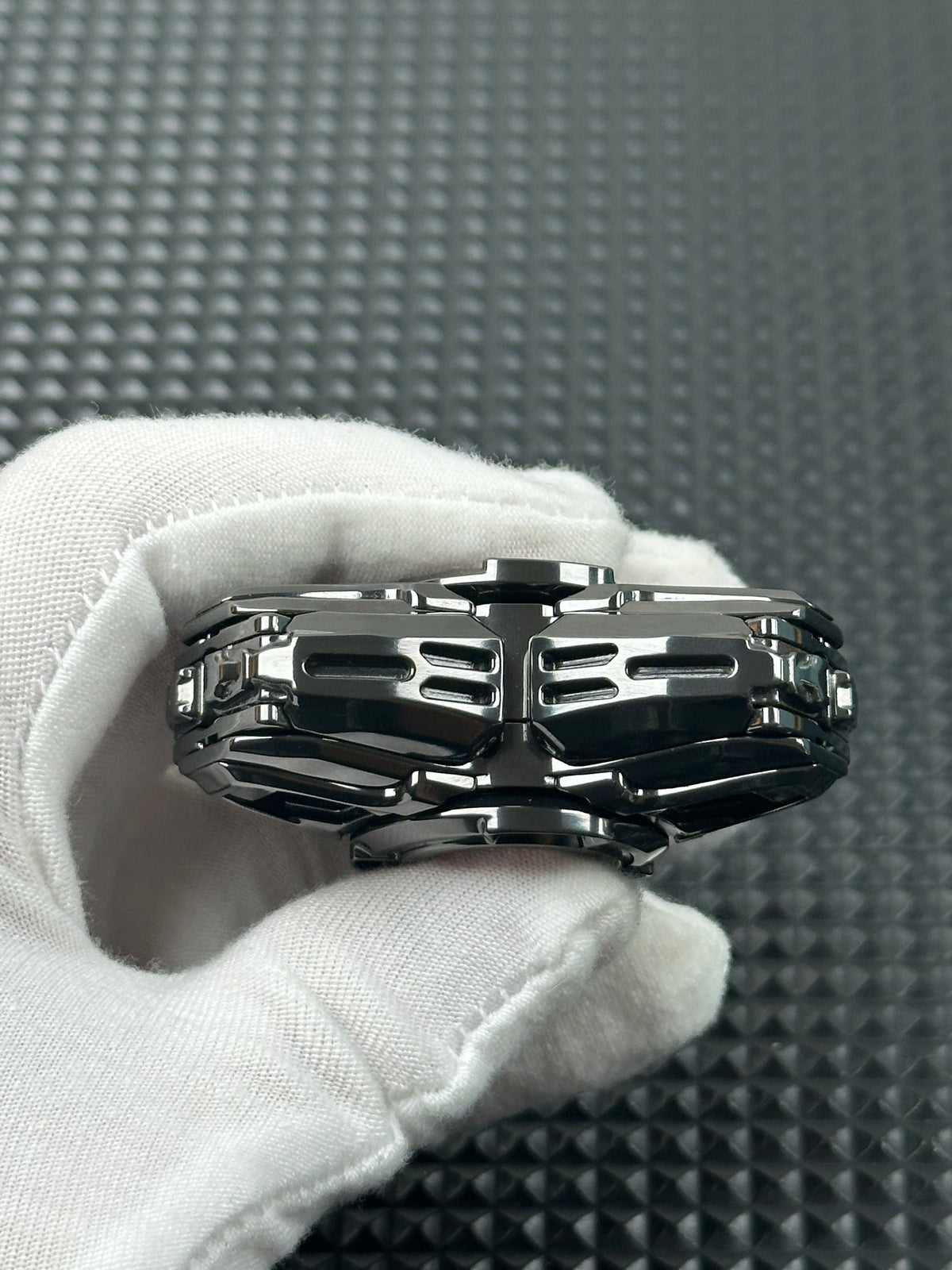 Shock String Zirconium