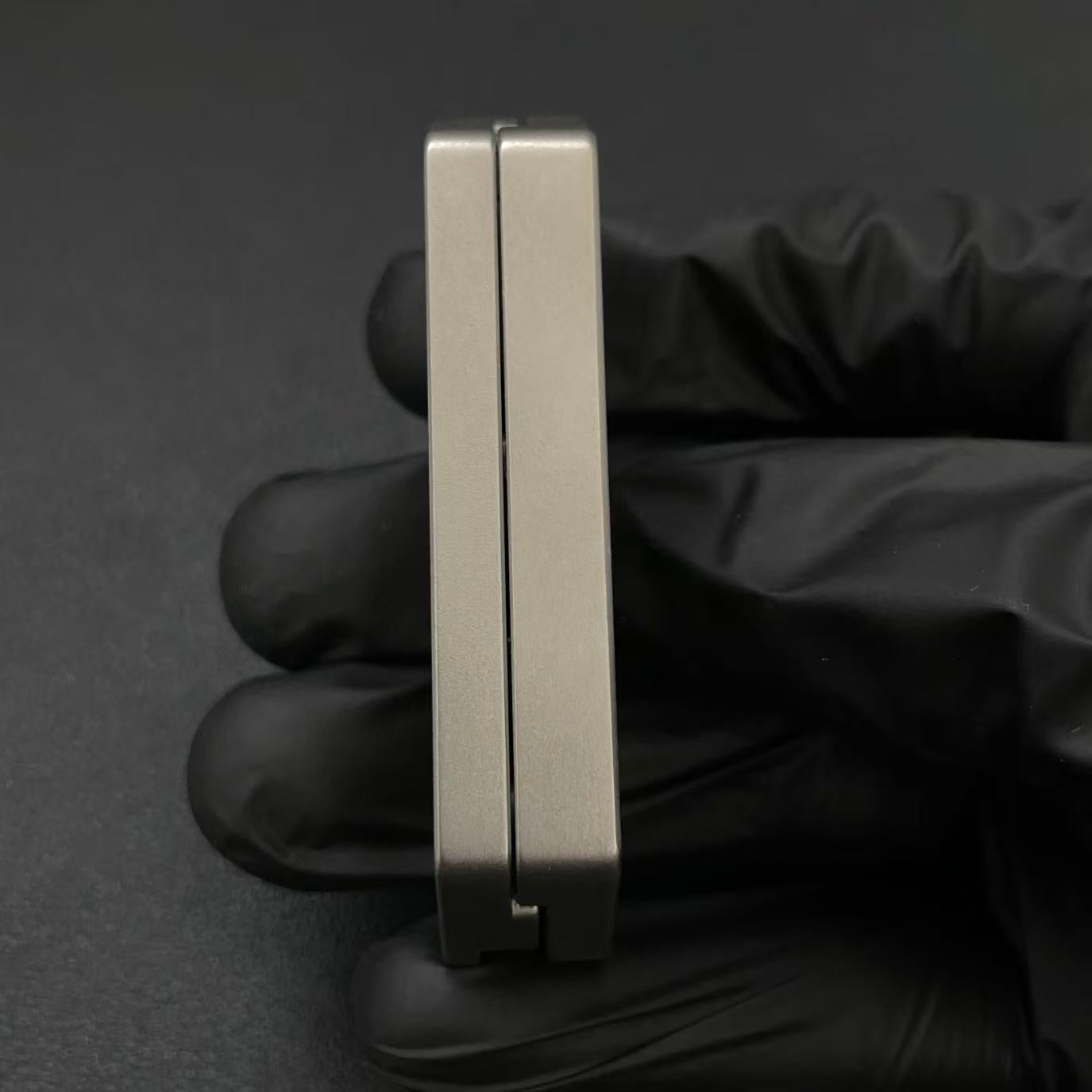 Plane Titanium