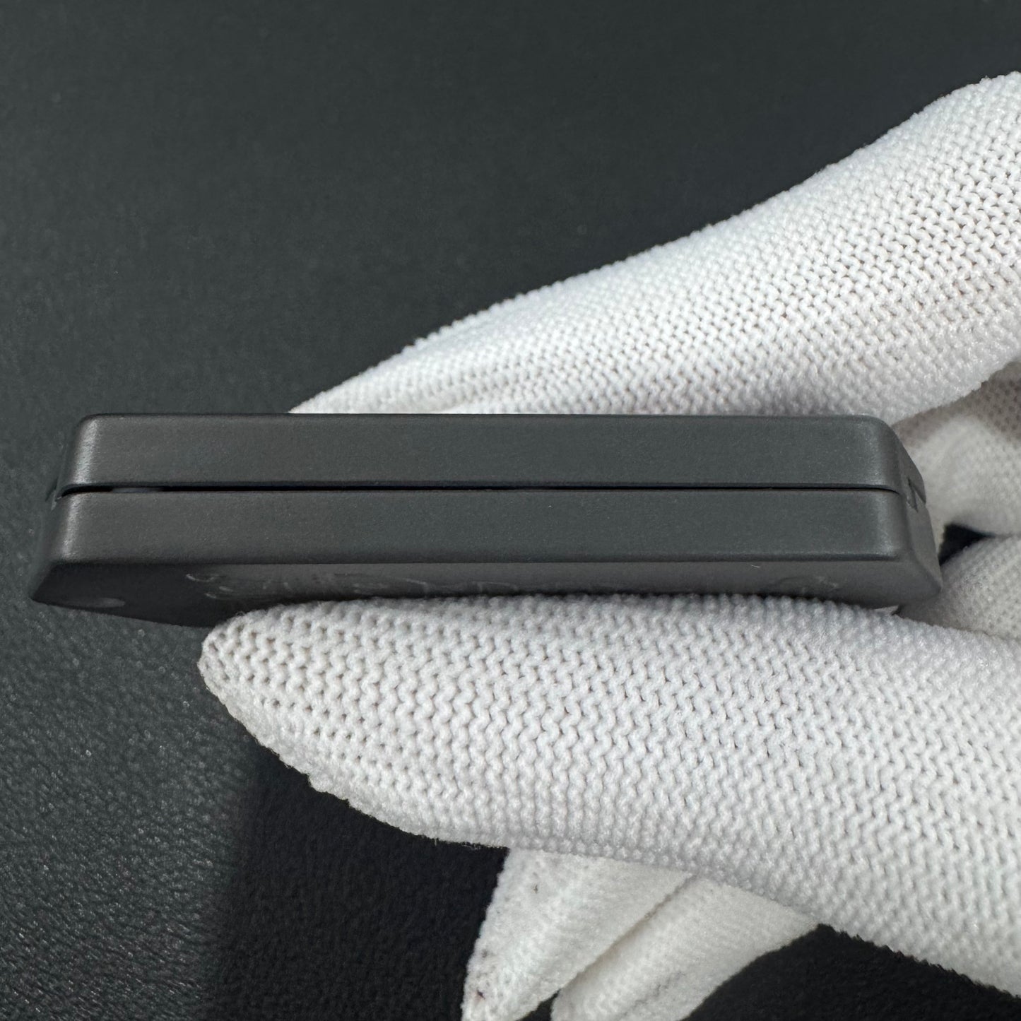 Plane Zirconium Zircuti