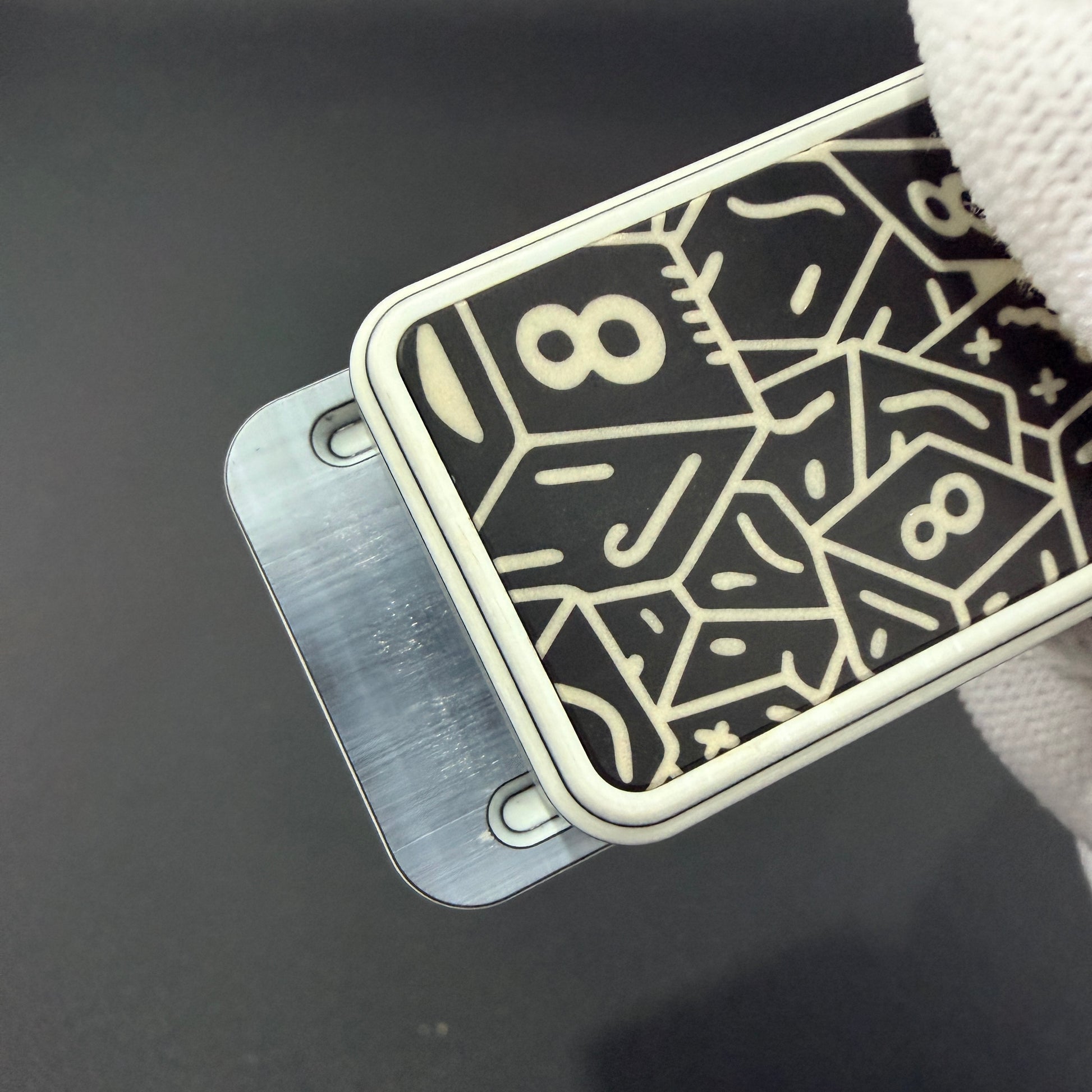 Mahjon Carbon Quartz