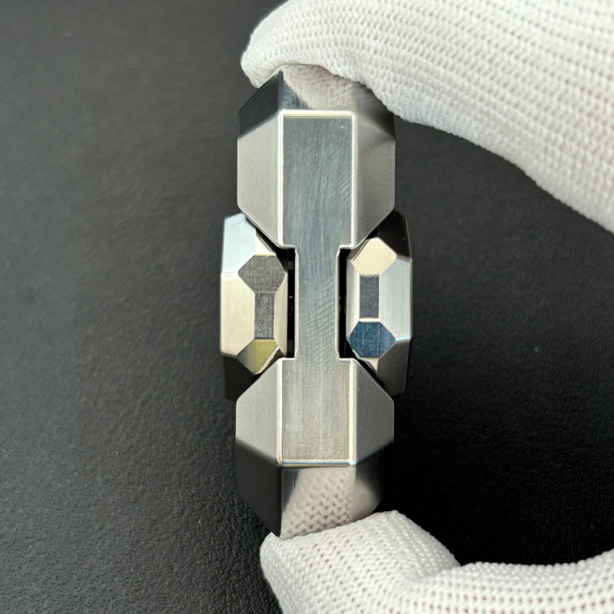 Crystal Twin Leaf Stainless Steel Machine Finished