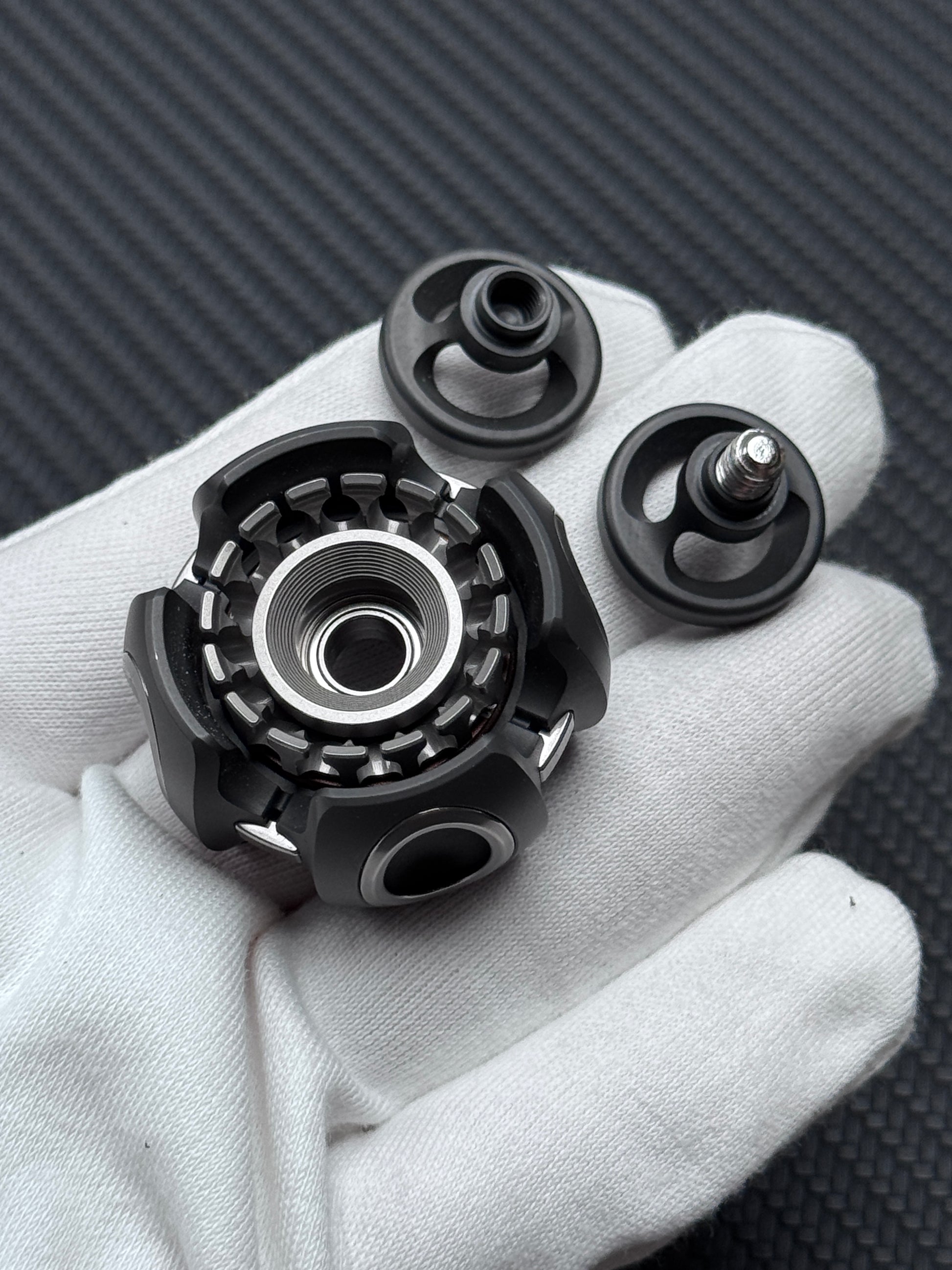 Noiz O Stainless Steel Zirconium