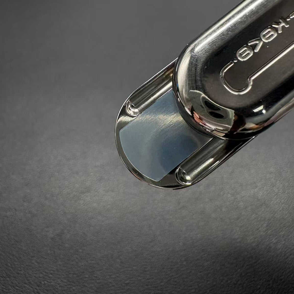 Floating Cloud Titanium Polished