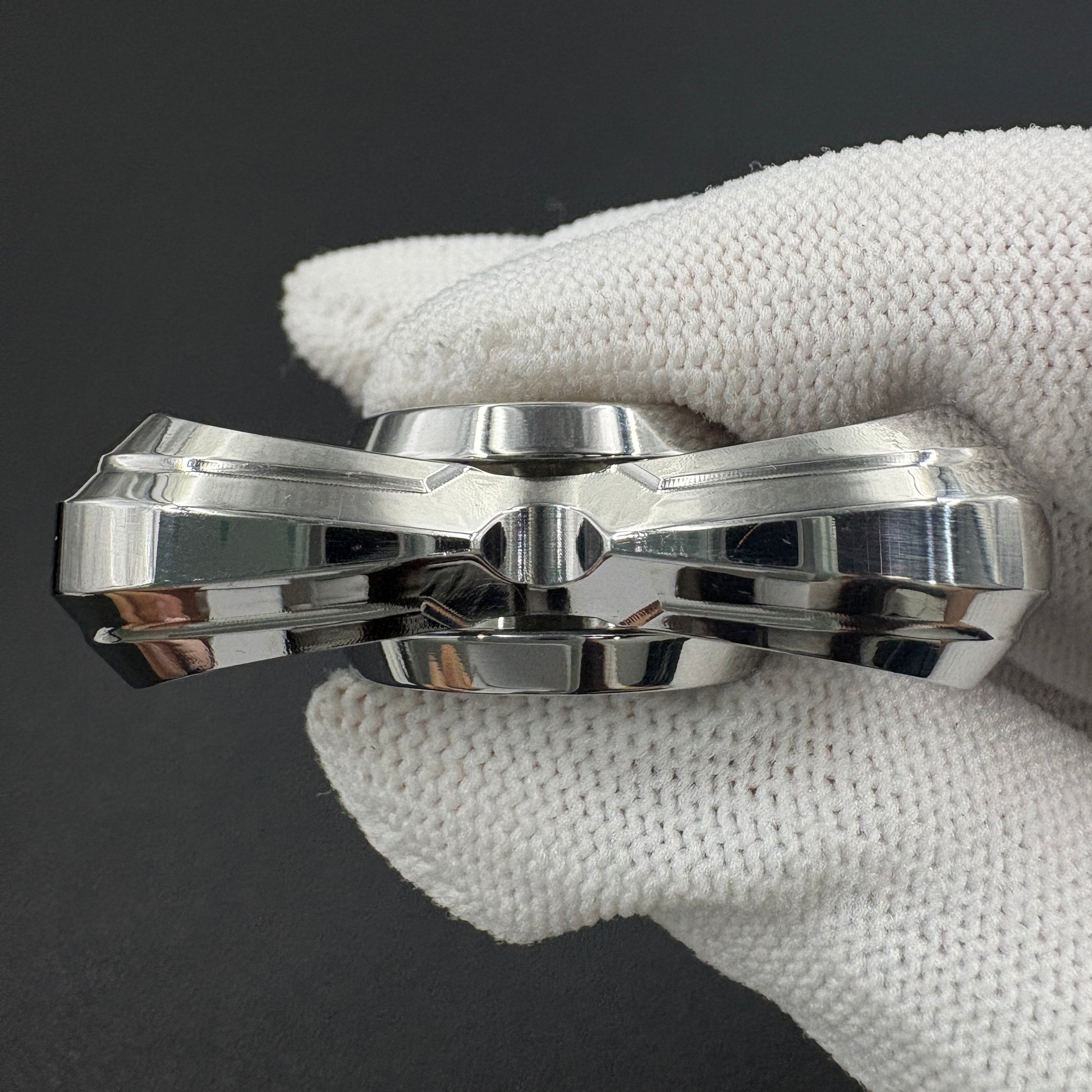 Cat's Eye Stainless Steel Polished
