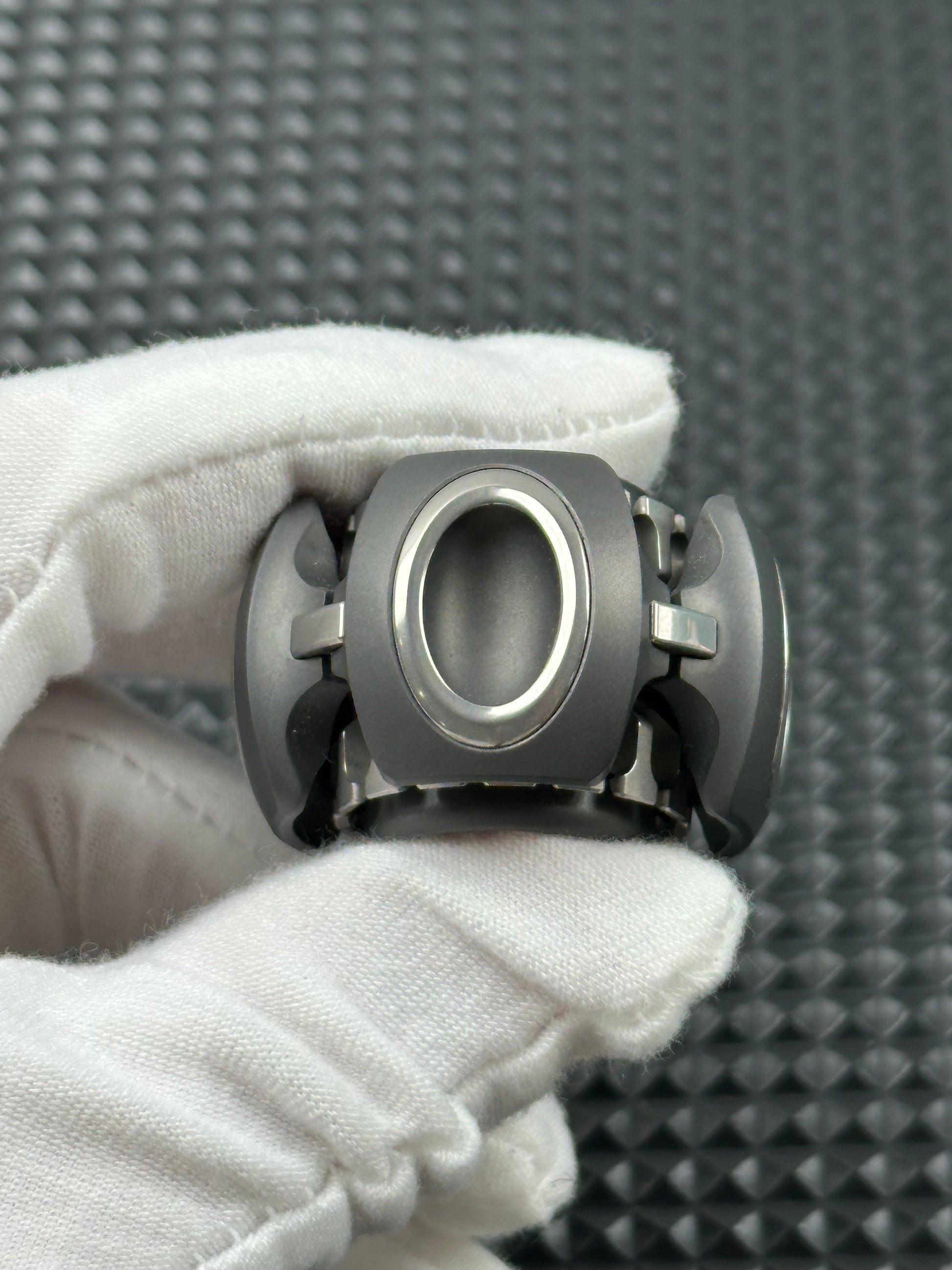 Noiz O Zirconium Limited Edition
