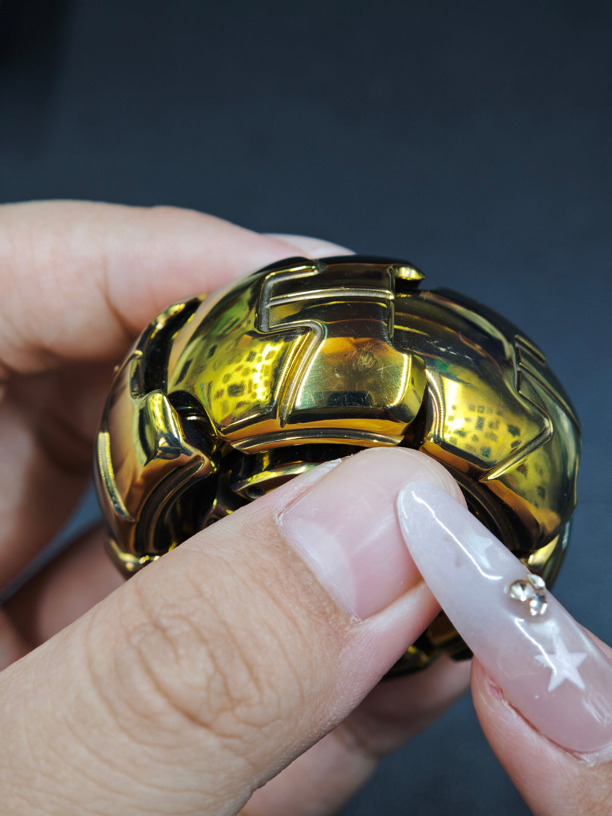 Pillbug Shell Opening Zirconium Gold Plated