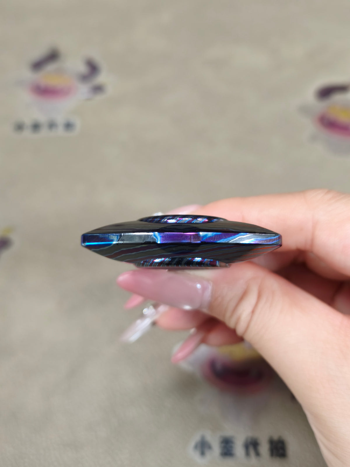 Hourglass S2 Zircuti