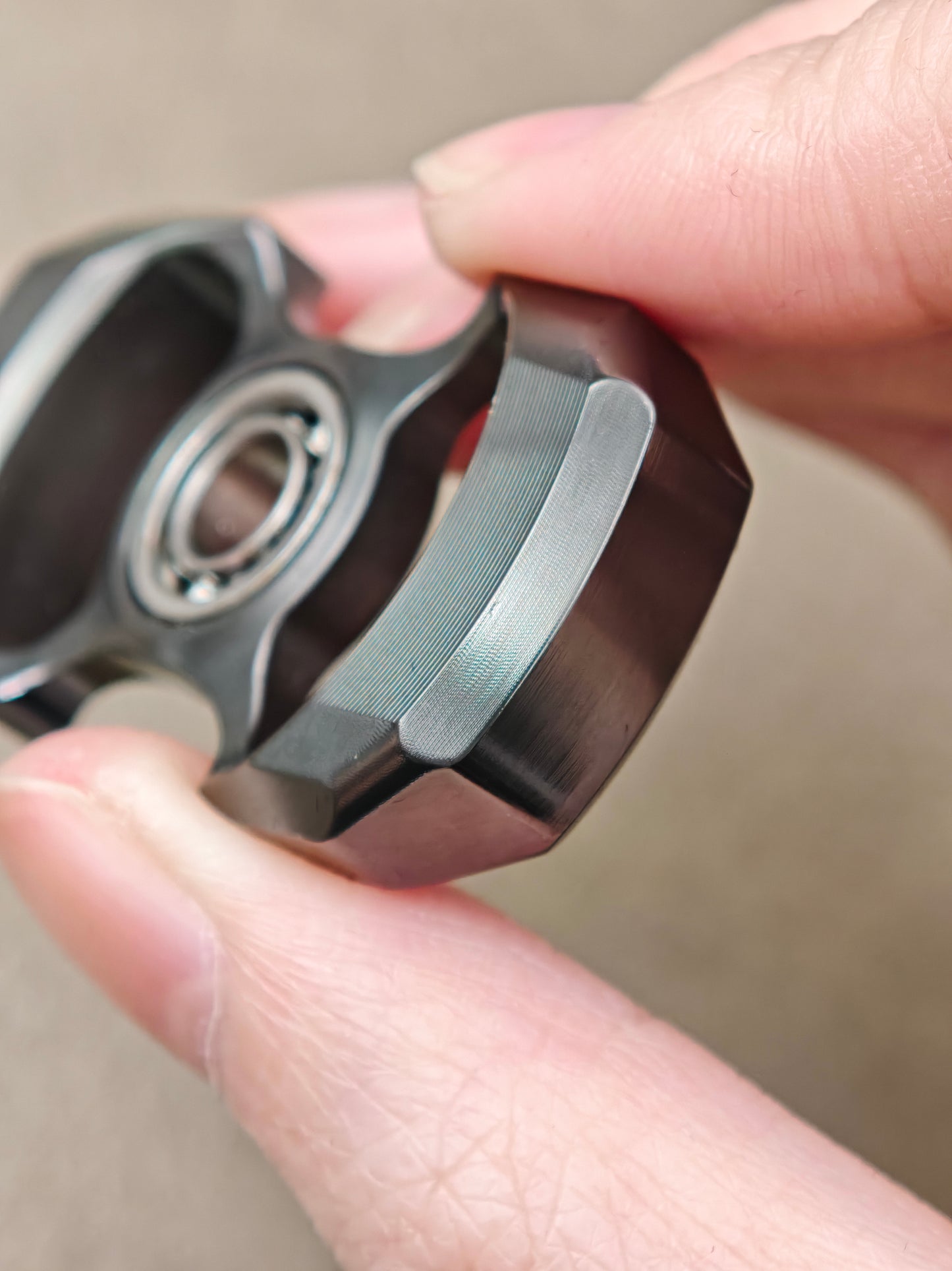 Whisper Duo Zirconium
