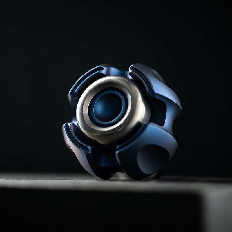 NoizC-Nano NoizC-Nano Ti-Blue (Split-Type Side Lock)