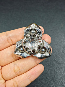 Lotus Damasteel