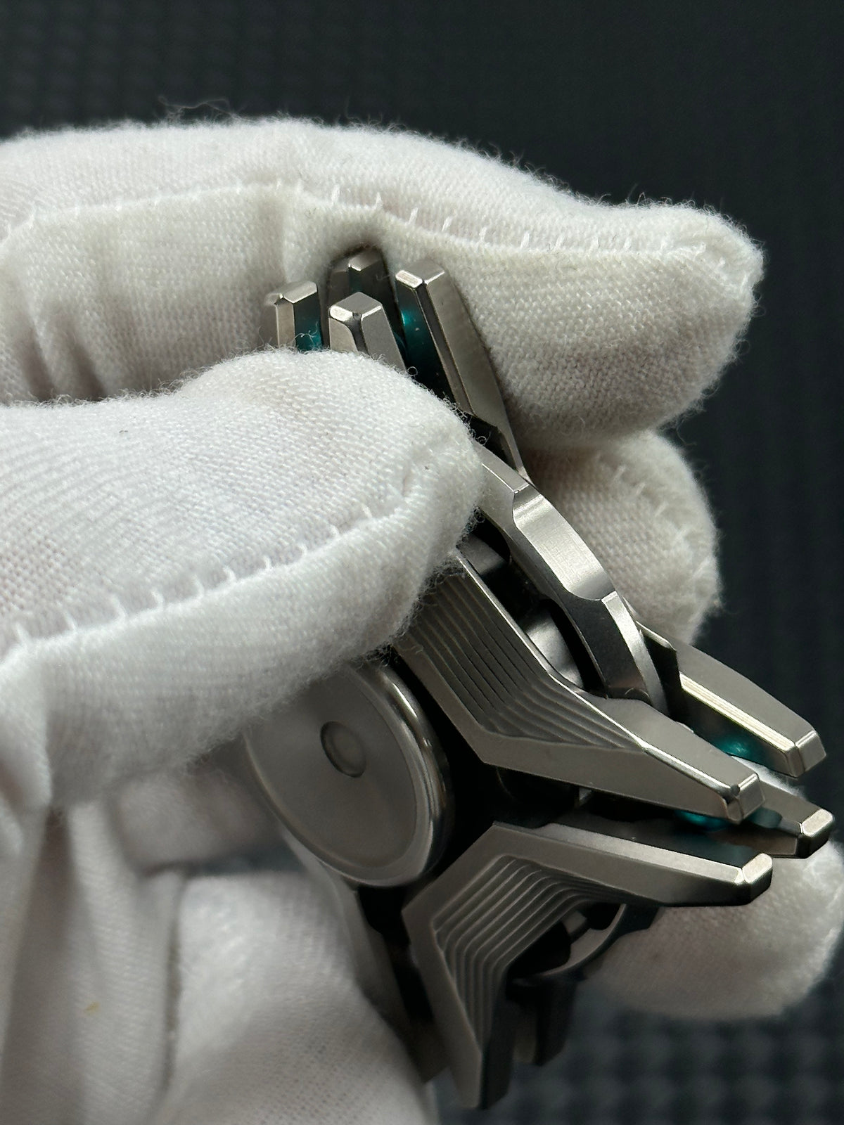 Manzala Titanium