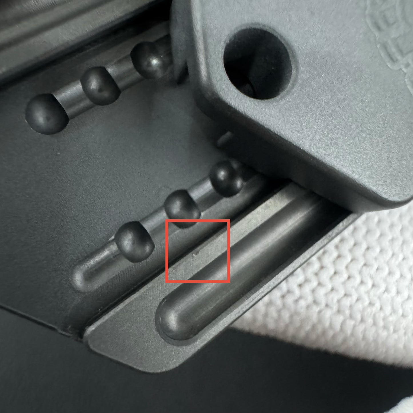 Plane Zirconium Zircuti