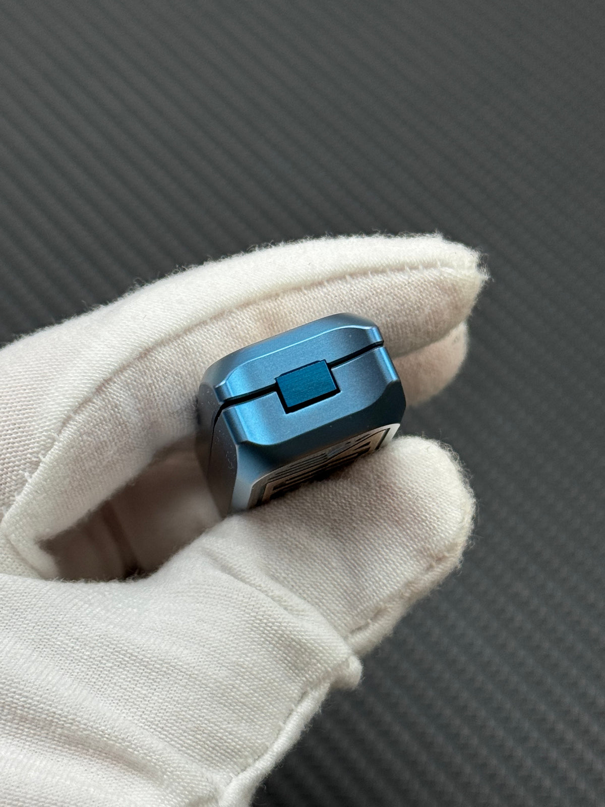 LIMBO Titanium