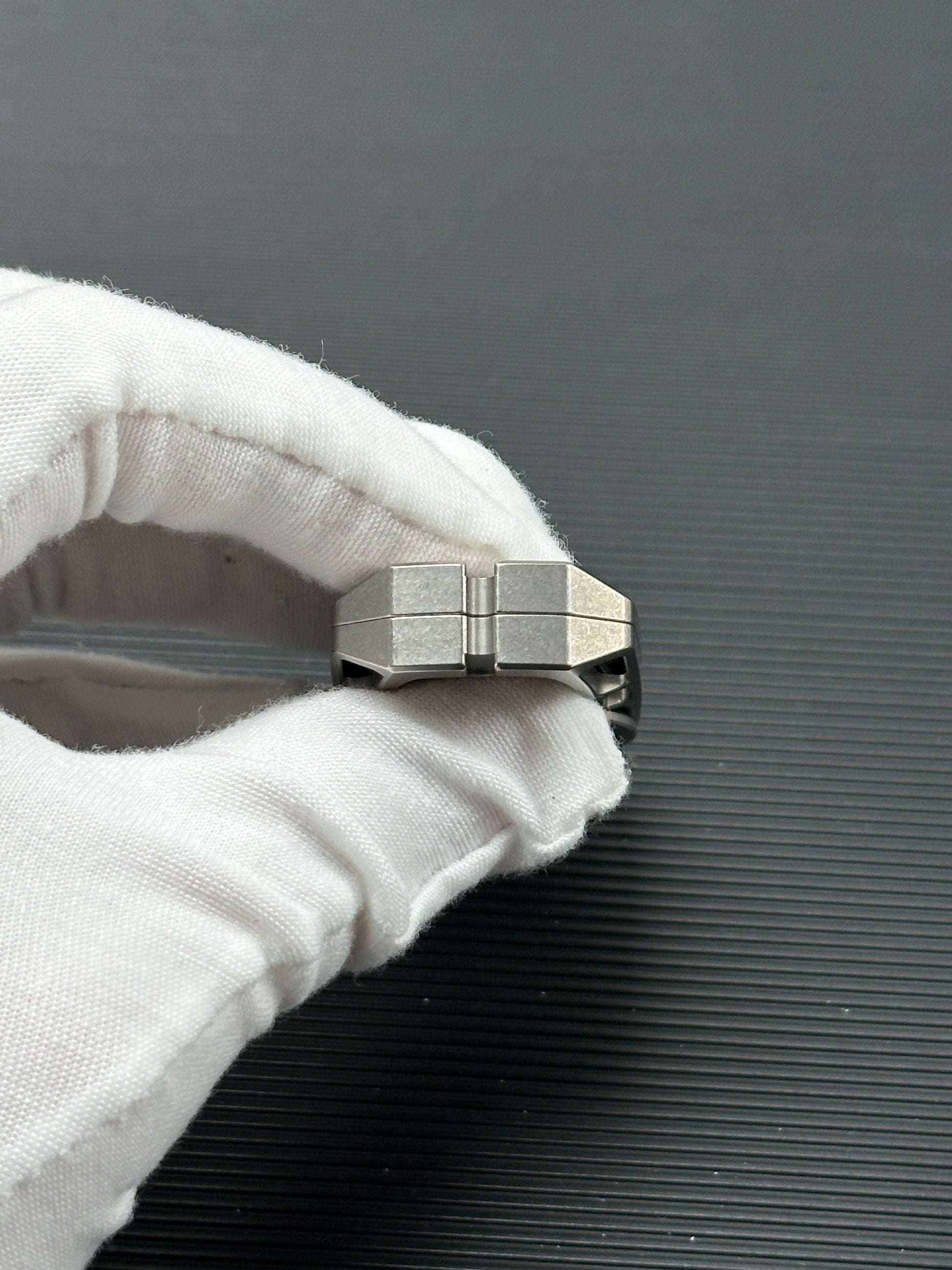 Ling Yin Titanium