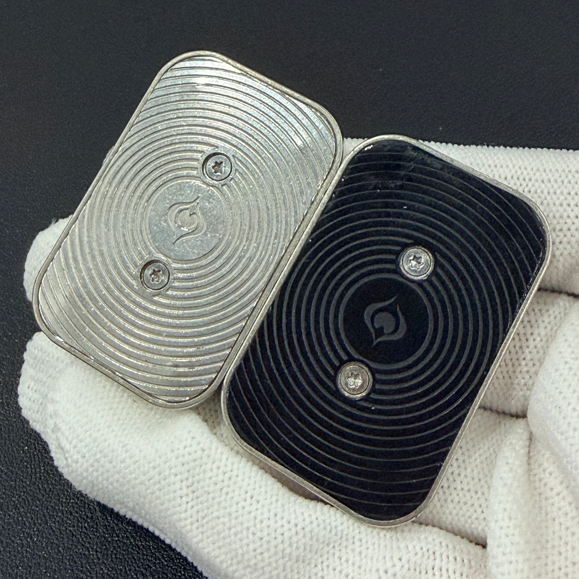 Aura Sand Titanium