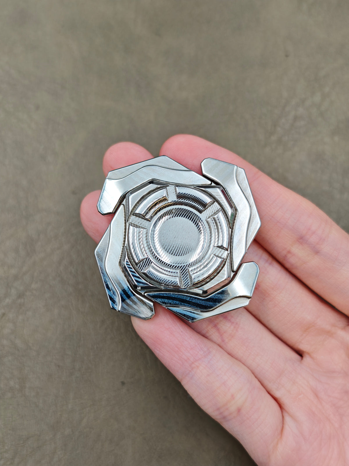 Haze Shell Opening Damasteel