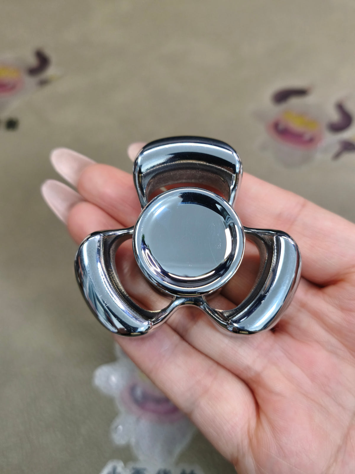 Three-Leaf Horizon Stainless Steel Polished