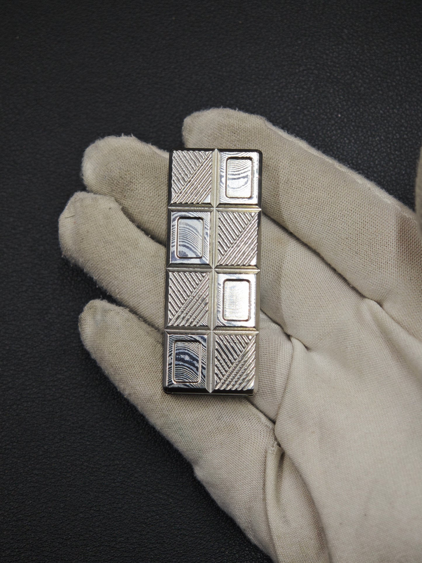 Ultra-Thin Wafer Damasteel