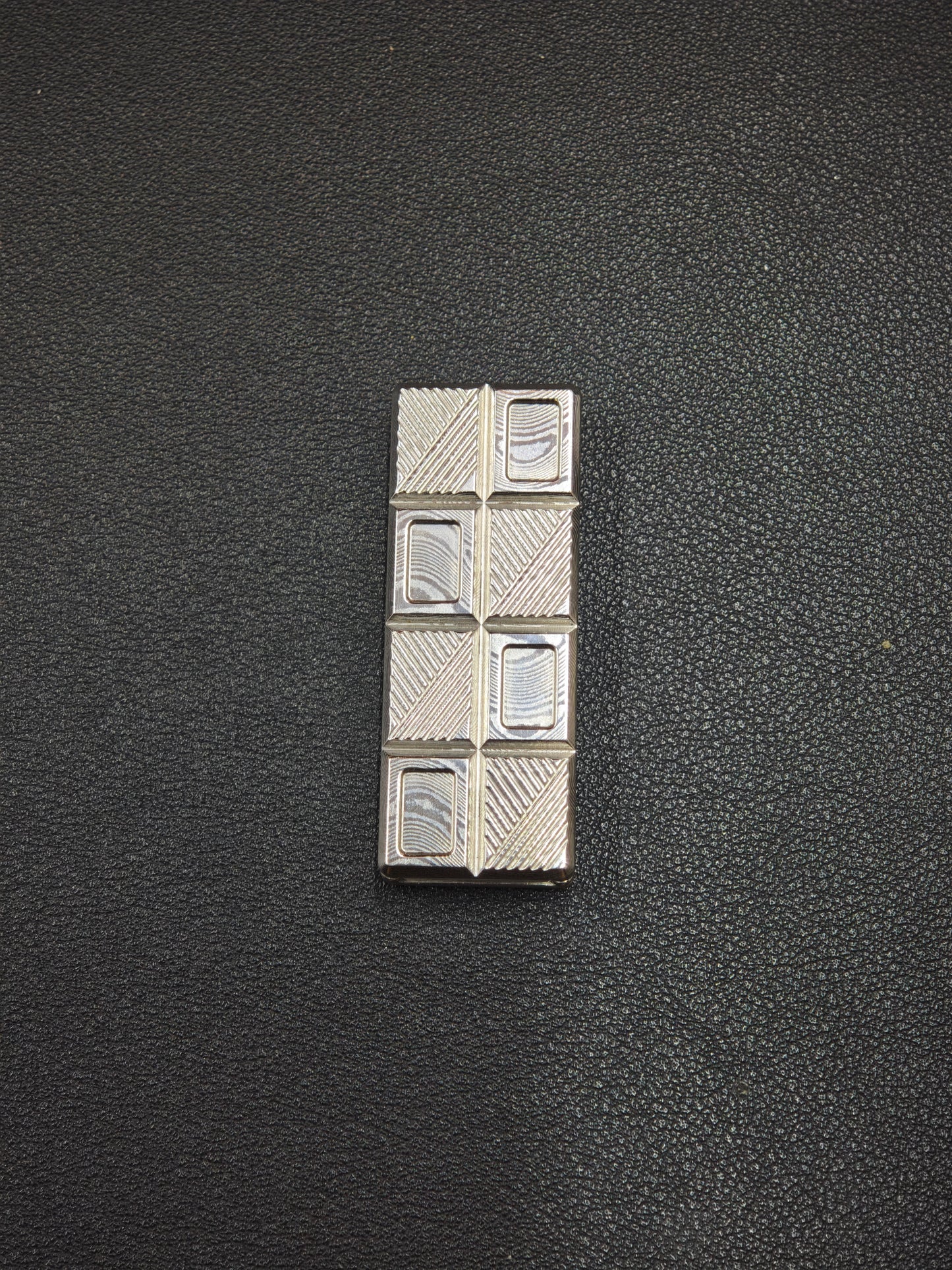 Ultra-Thin Wafer Damasteel