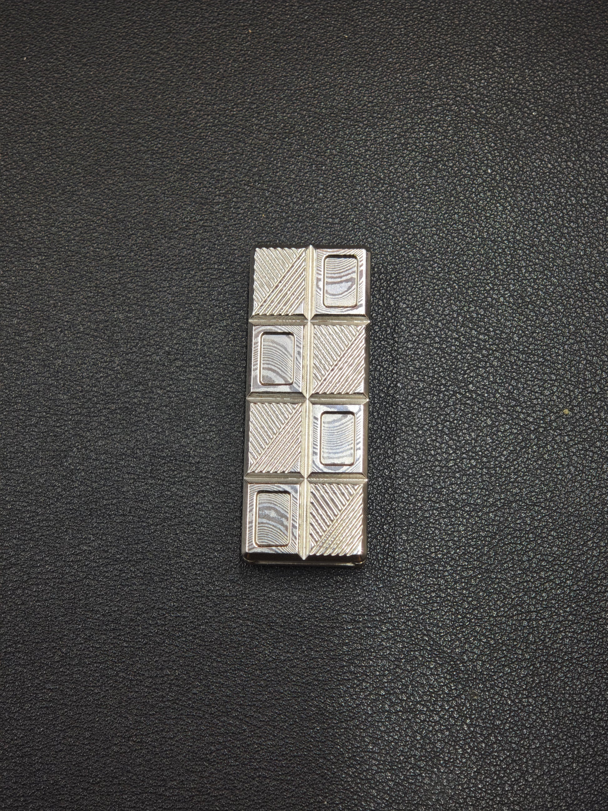 Ultra-Thin Wafer Damasteel